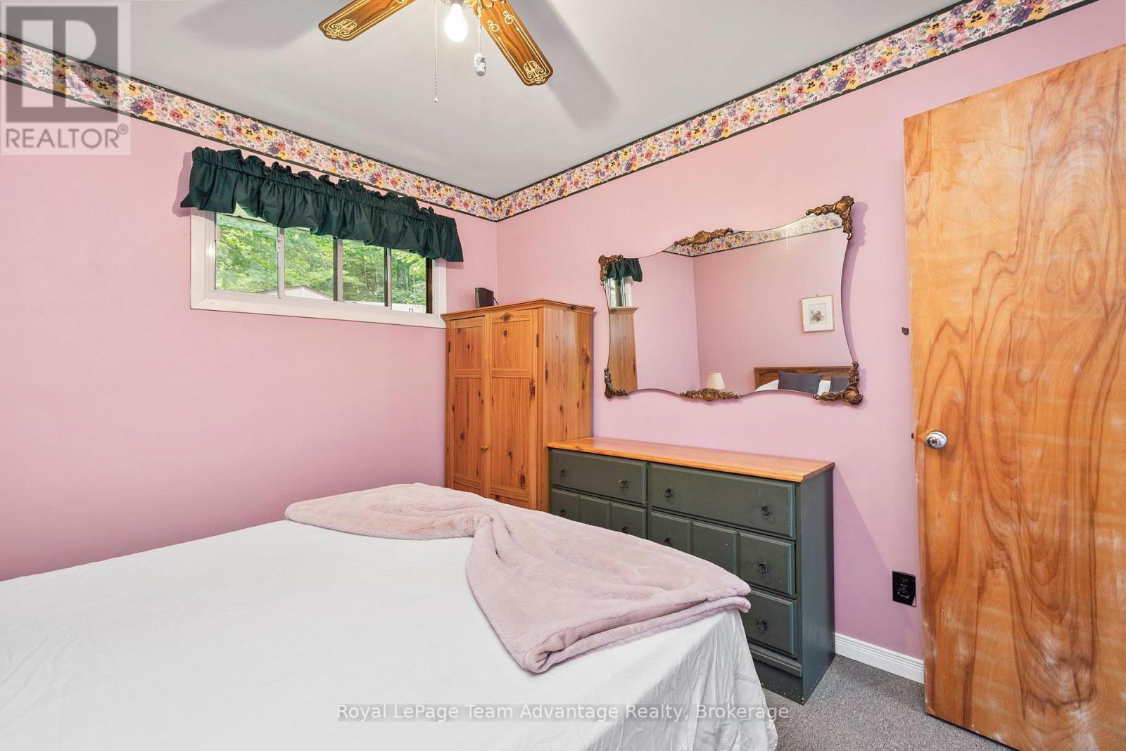 












646 (125) OAK POINT ROAD

,
Parry Sound,




Ontario
P2A2X4

