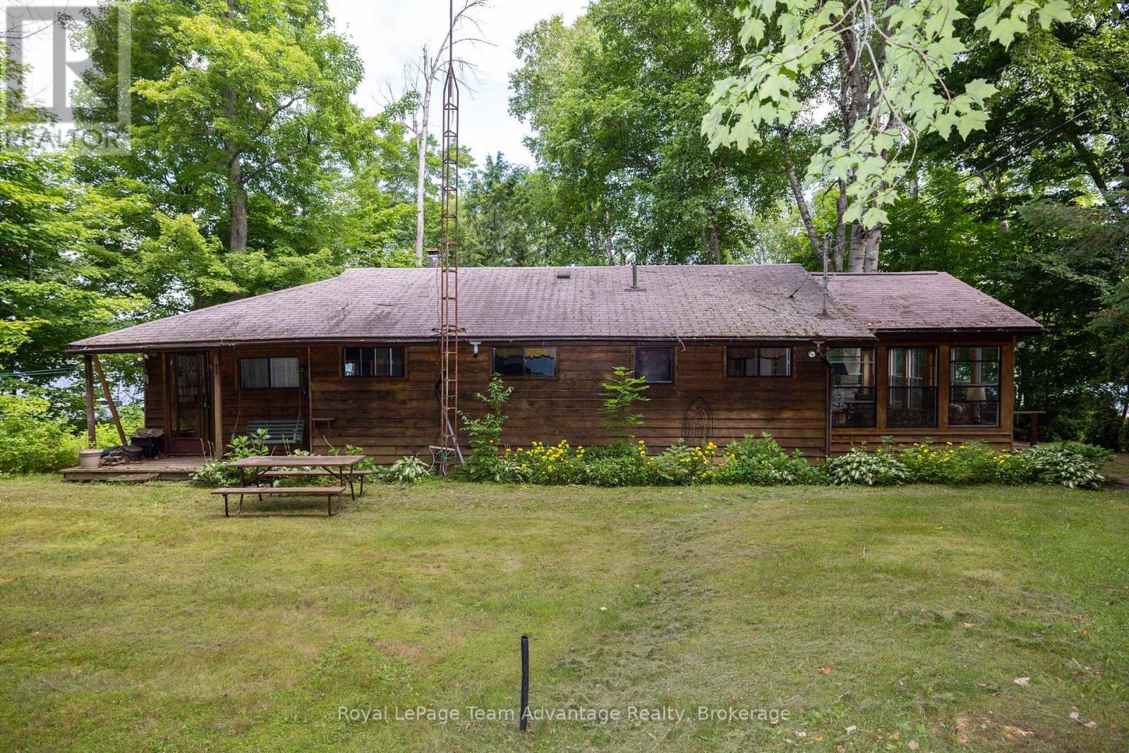 












646 (125) OAK POINT ROAD

,
Parry Sound,




Ontario
P2A2X4

