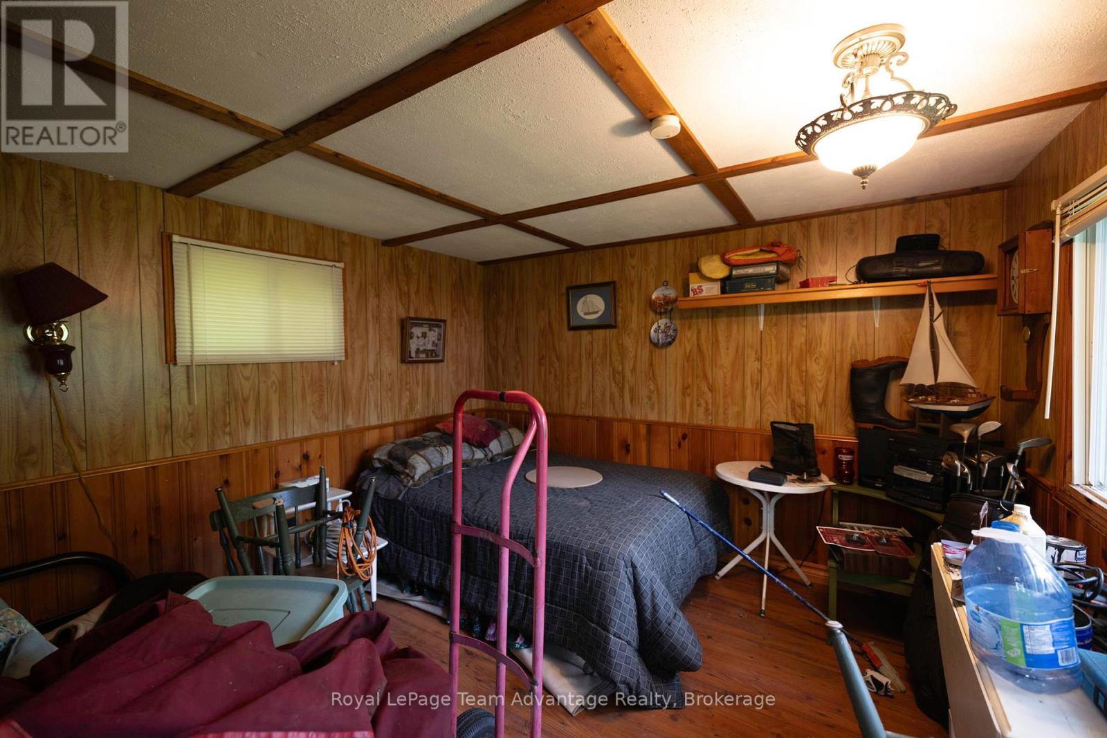 












646 (125) OAK POINT ROAD

,
Parry Sound,




Ontario
P2A2X4

