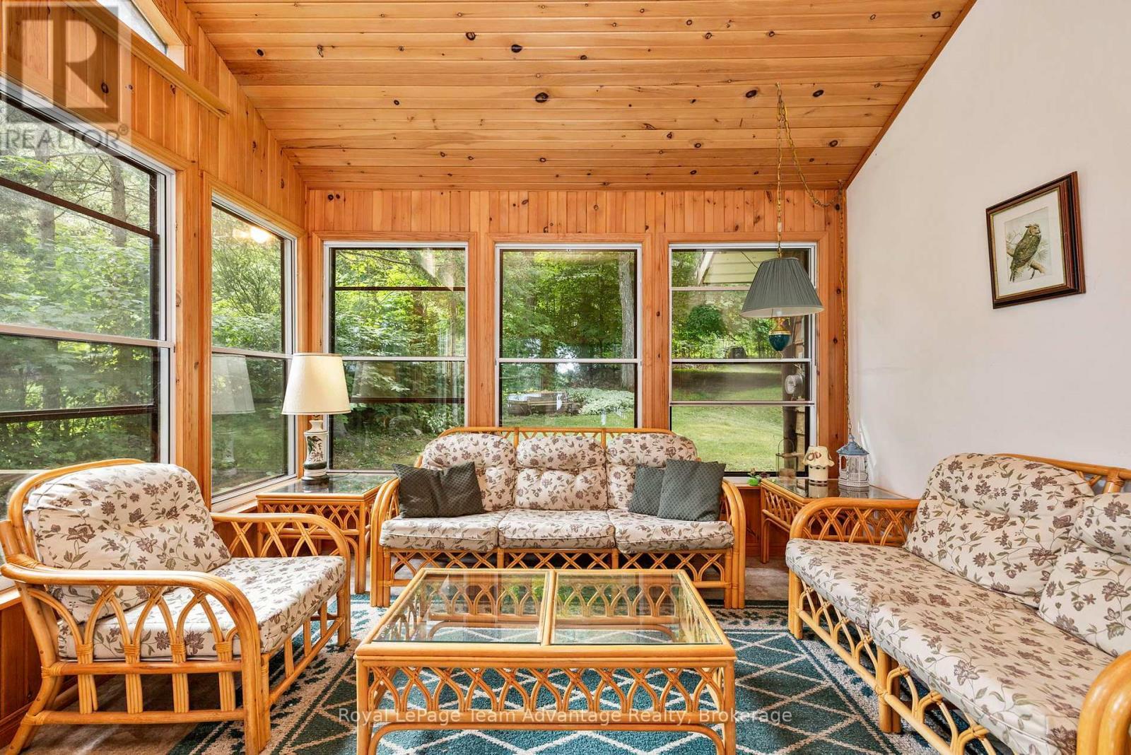 












646 (125) OAK POINT ROAD

,
Parry Sound,




Ontario
P2A2X4

