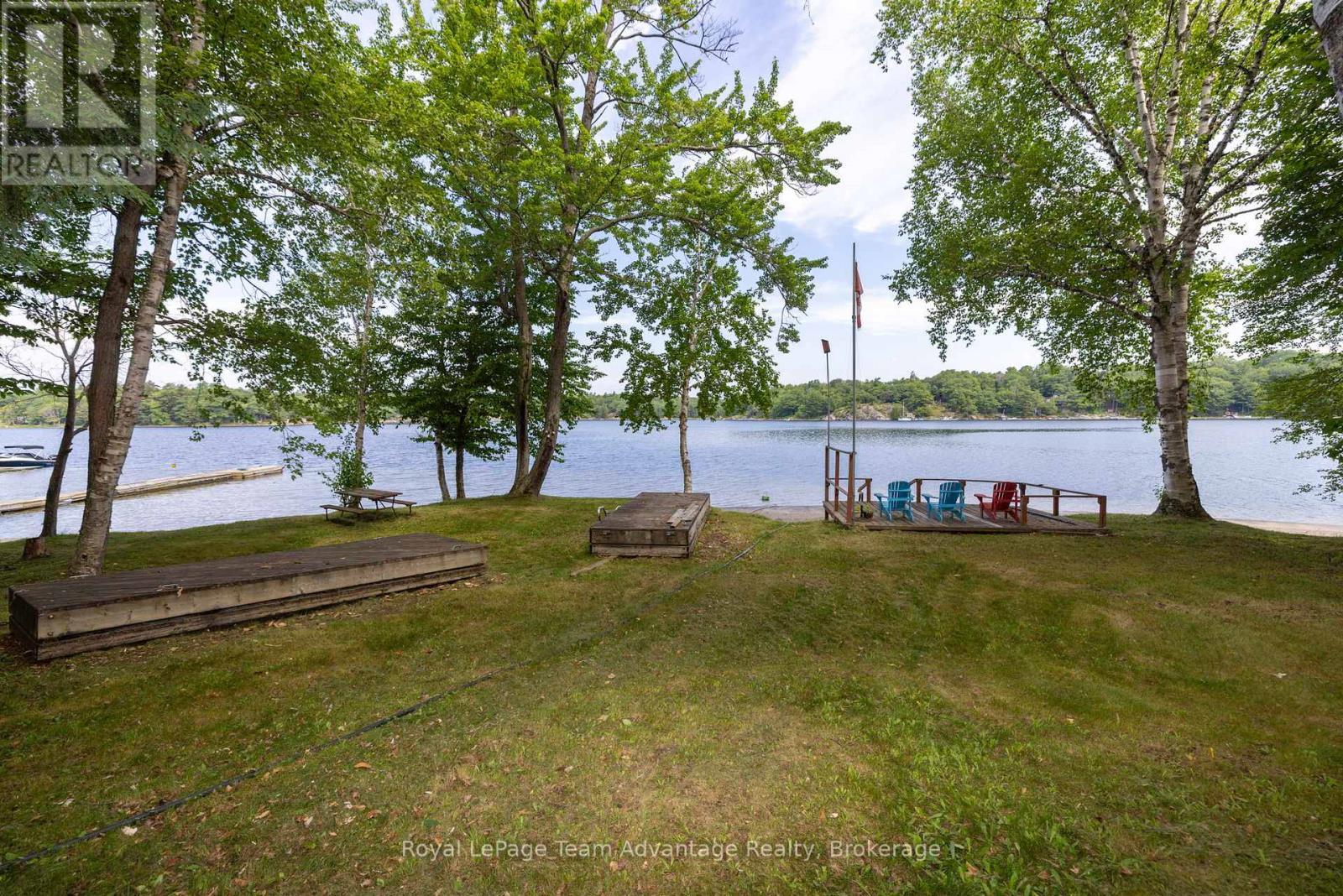 












646 (125) OAK POINT ROAD

,
Parry Sound,




Ontario
P2A2X4

