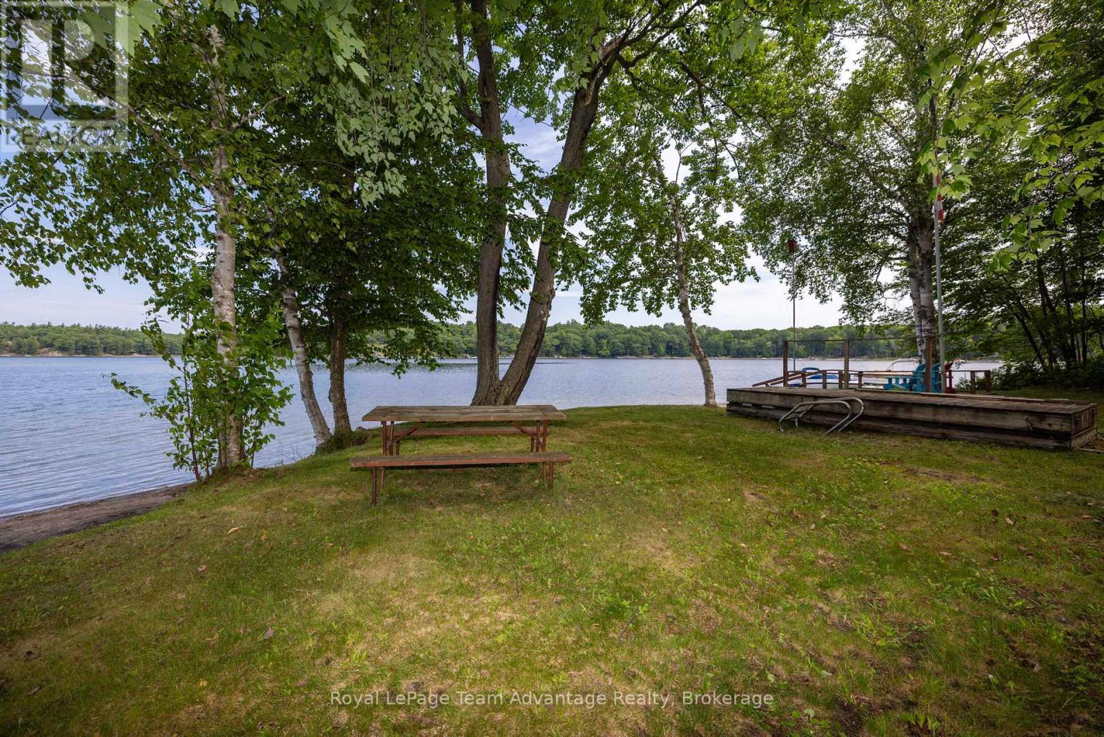 












646 (125) OAK POINT ROAD

,
Parry Sound,




Ontario
P2A2X4

