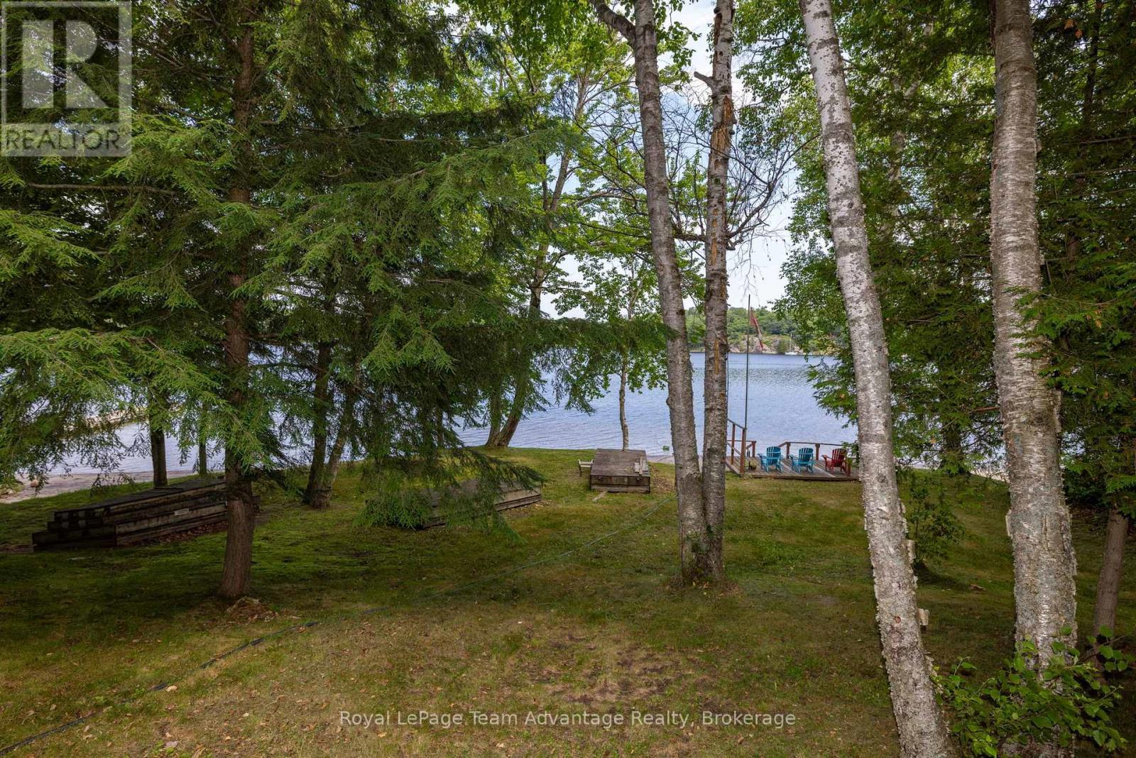 












646 (125) OAK POINT ROAD

,
Parry Sound,




Ontario
P2A2X4

