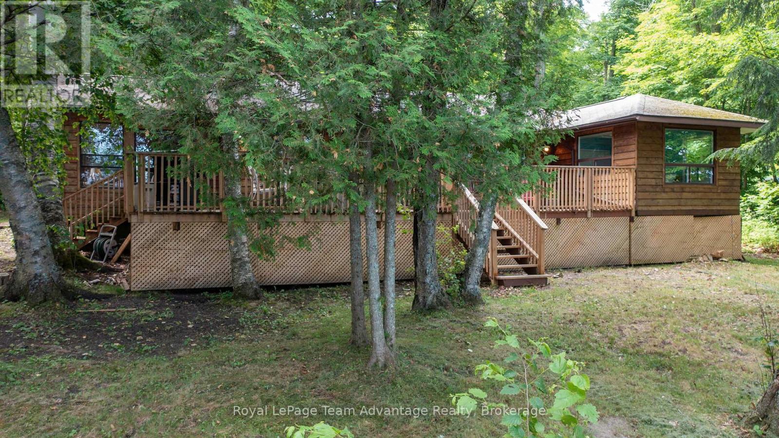 












646 (125) OAK POINT ROAD

,
Parry Sound,




Ontario
P2A2X4

