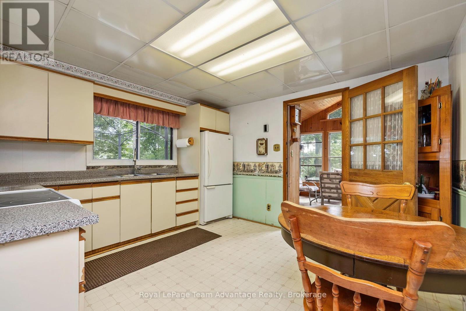 












646 (125) OAK POINT ROAD

,
Parry Sound,




Ontario
P2A2X4

