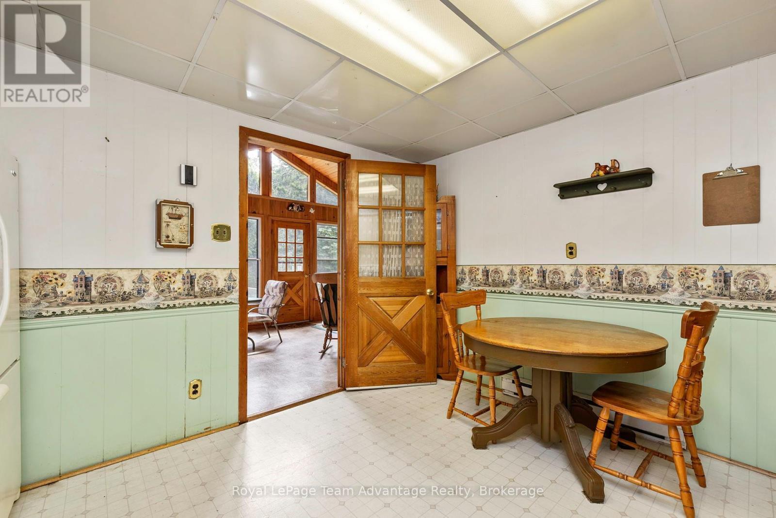 












646 (125) OAK POINT ROAD

,
Parry Sound,




Ontario
P2A2X4

