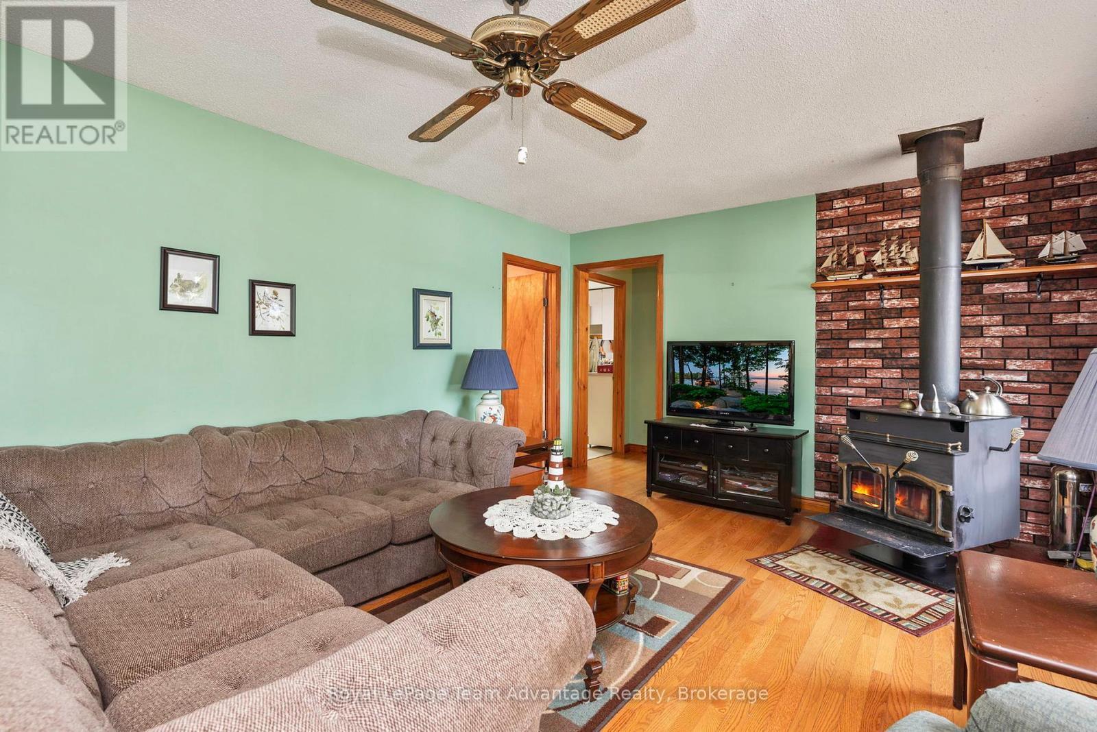 












646 (125) OAK POINT ROAD

,
Parry Sound,




Ontario
P2A2X4

