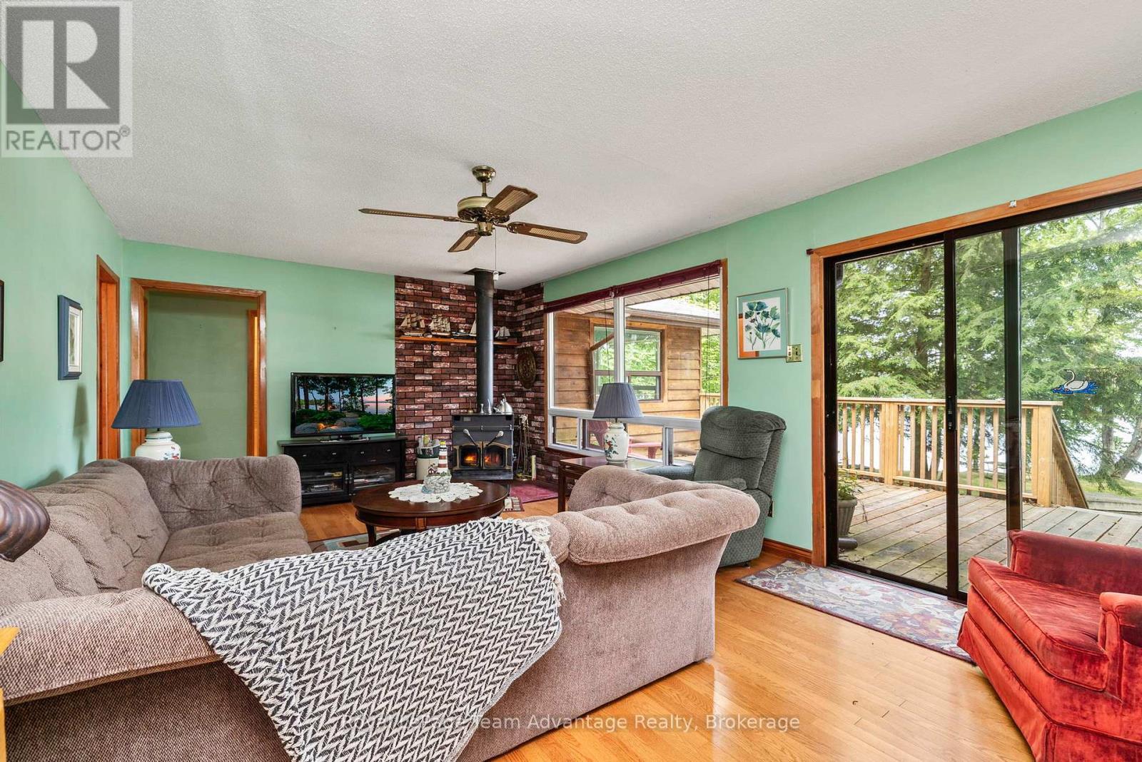 












646 (125) OAK POINT ROAD

,
Parry Sound,




Ontario
P2A2X4

