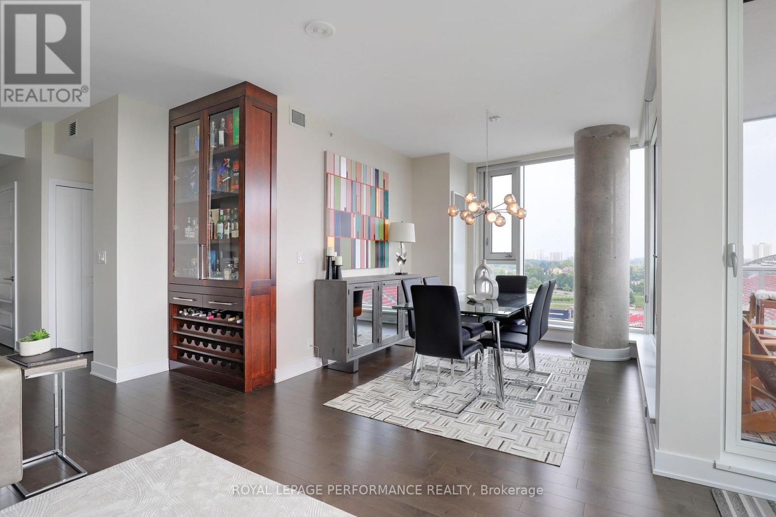 












907 - 1035 BANK STREET

,
Ottawa,




Ontario
K1S5K3

