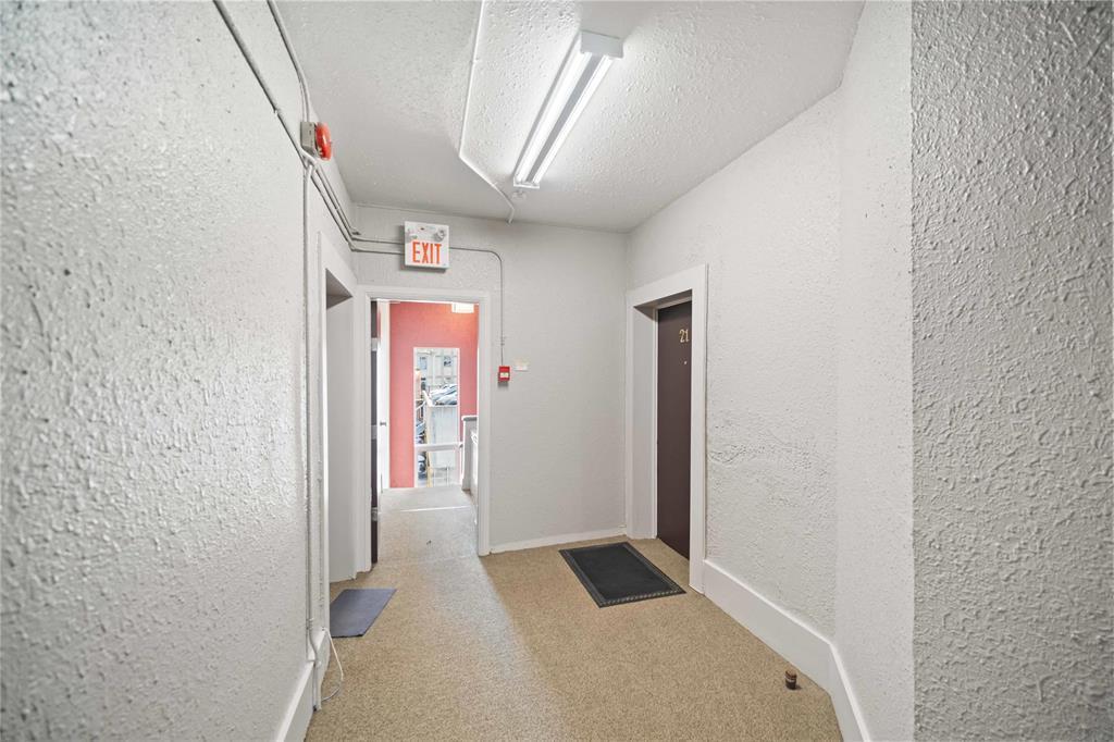 












2121 79 Smith Street

,
Winnipeg,




Manitoba
R3C1J4

