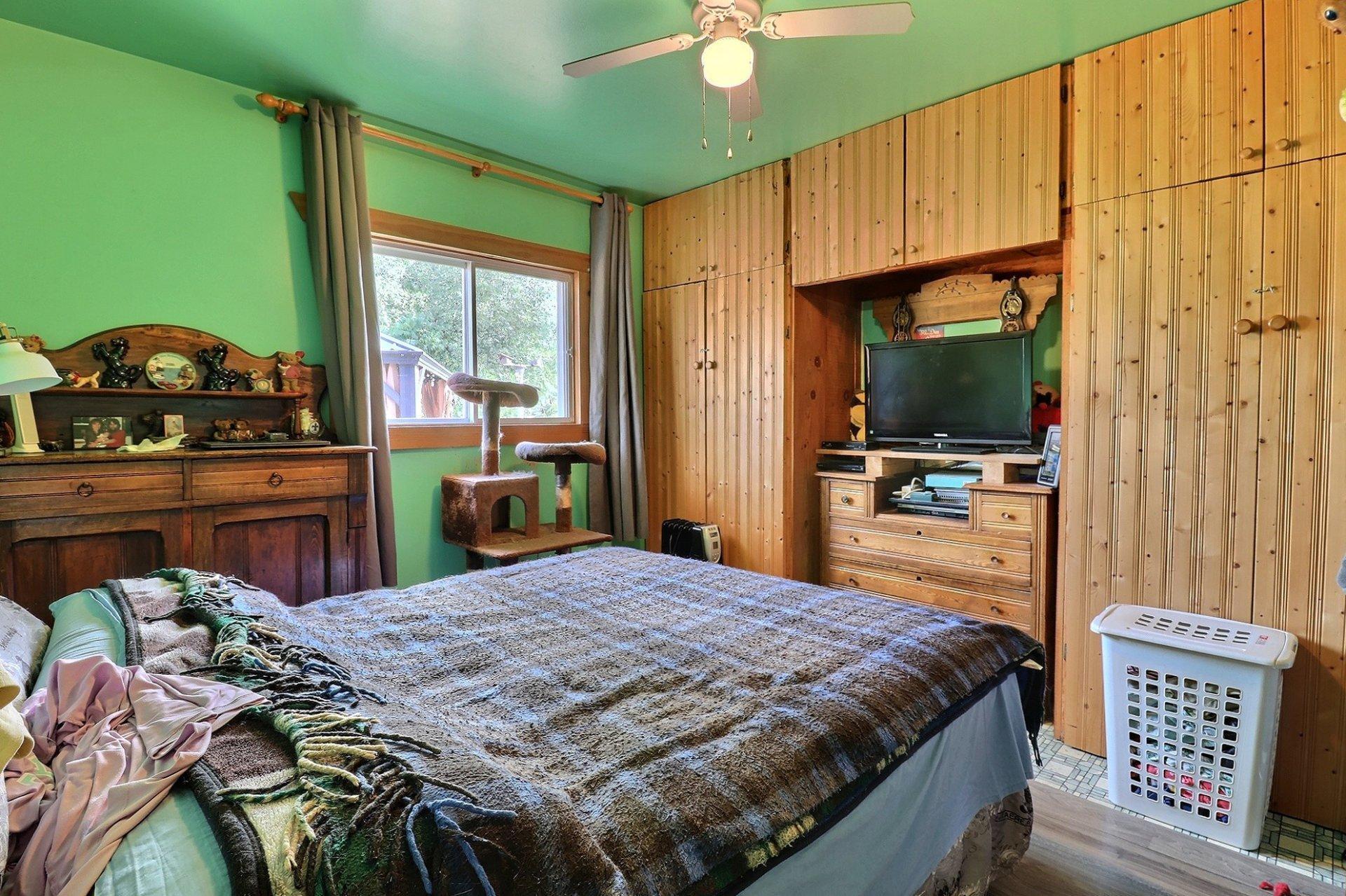 









136


Ch. Ducharme

,
Val-des-Bois,




QC
J0X3C0


