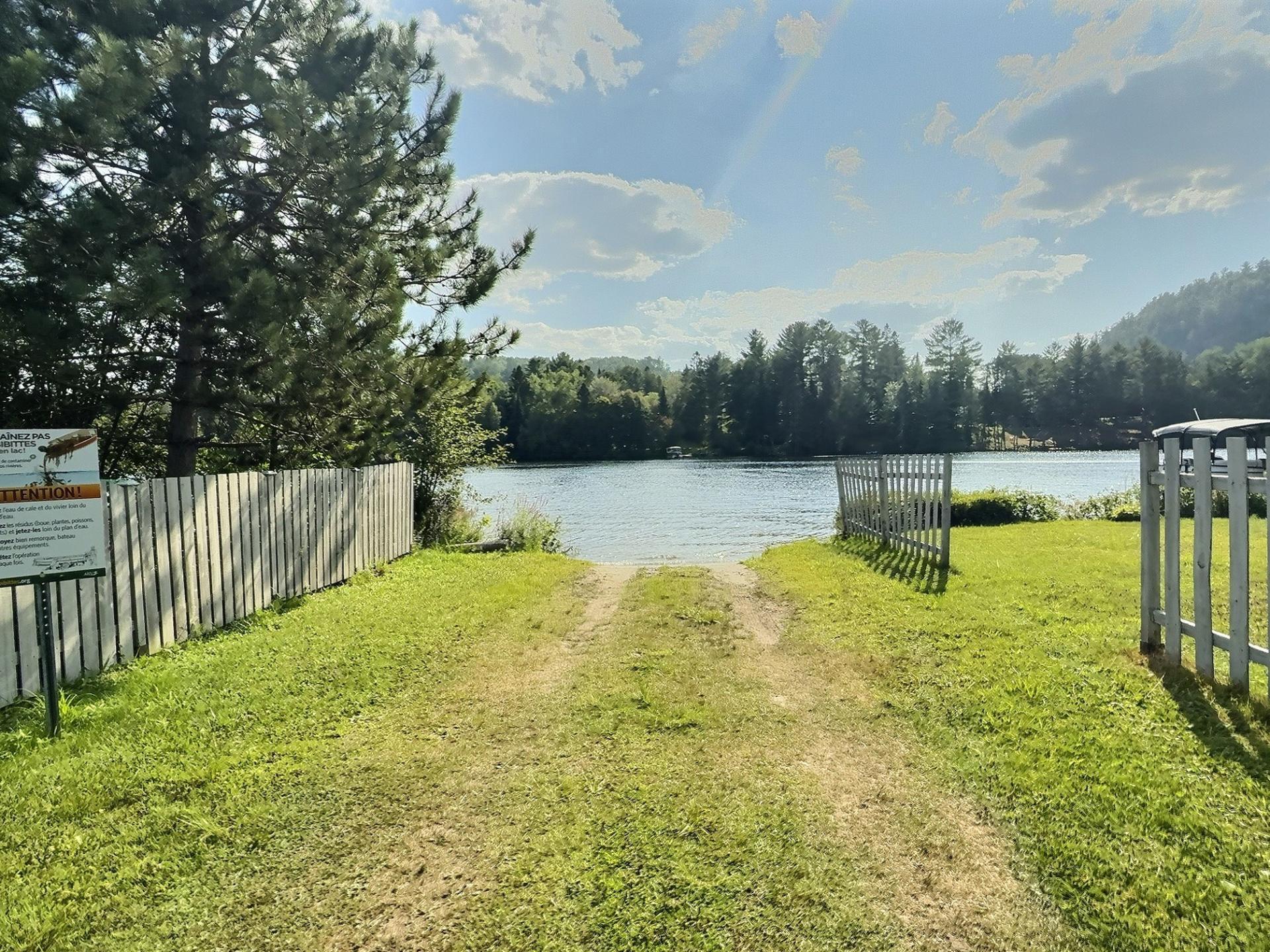 









136


Ch. Ducharme

,
Val-des-Bois,




QC
J0X3C0

