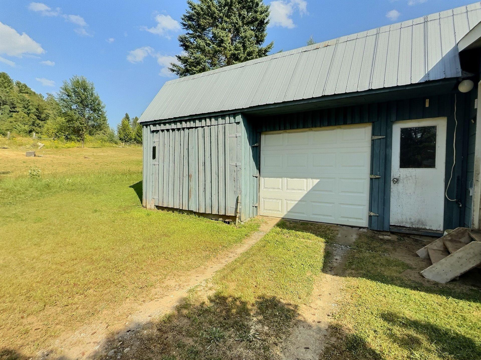 









136


Ch. Ducharme

,
Val-des-Bois,




QC
J0X3C0

