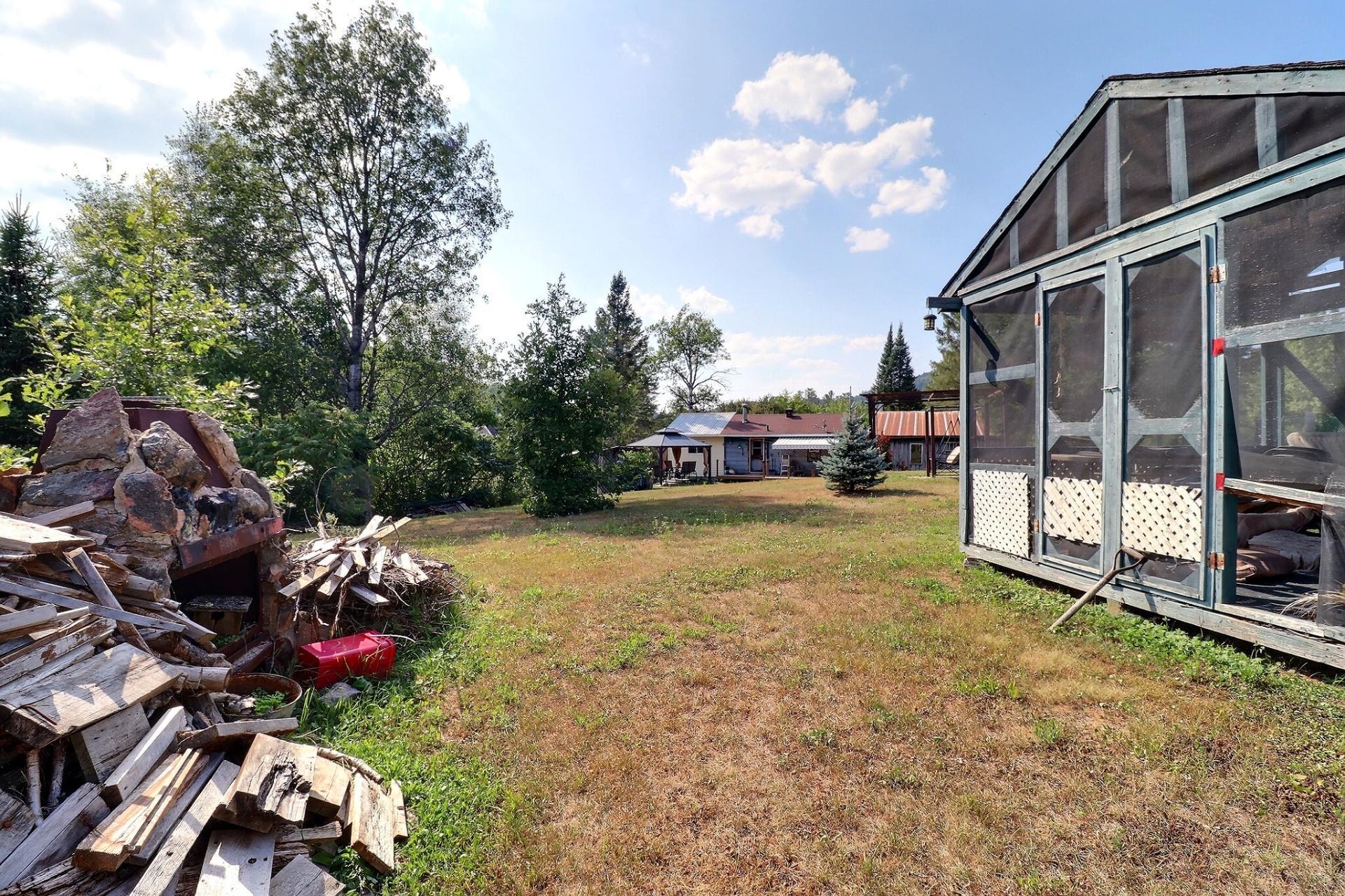 









136


Ch. Ducharme

,
Val-des-Bois,




QC
J0X3C0


