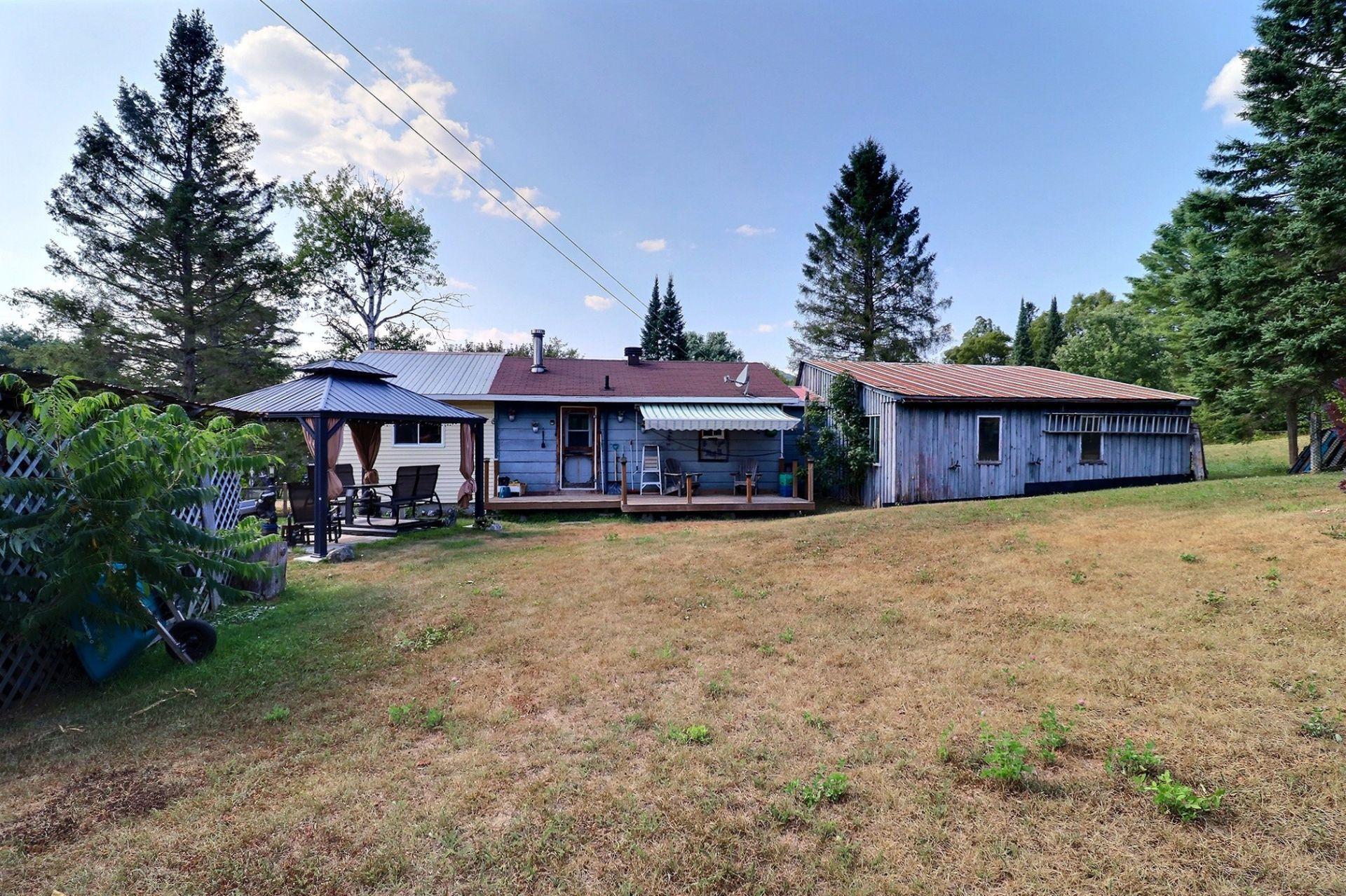 









136


Ch. Ducharme

,
Val-des-Bois,




QC
J0X3C0


