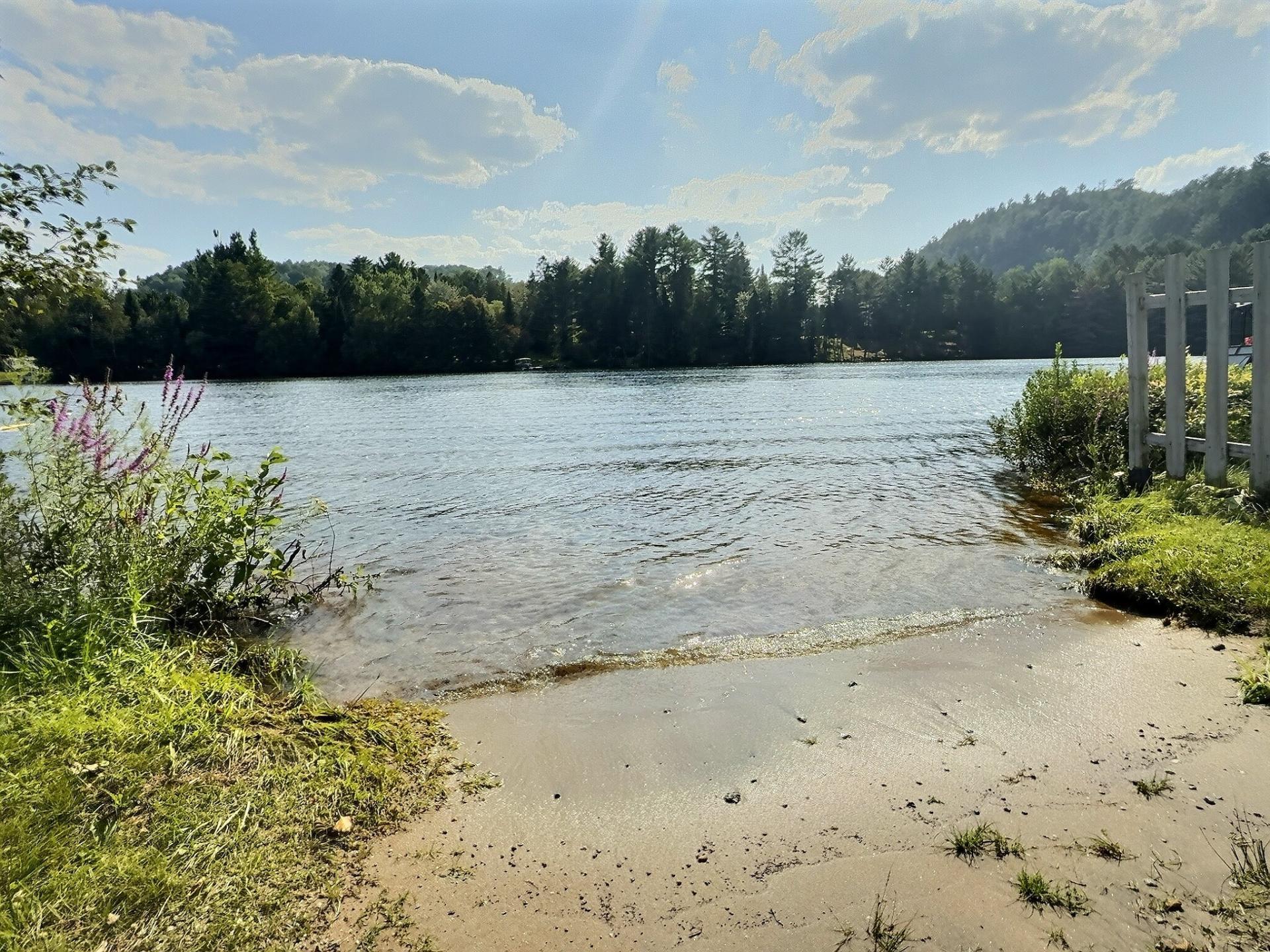 









136


Ch. Ducharme

,
Val-des-Bois,




QC
J0X3C0

