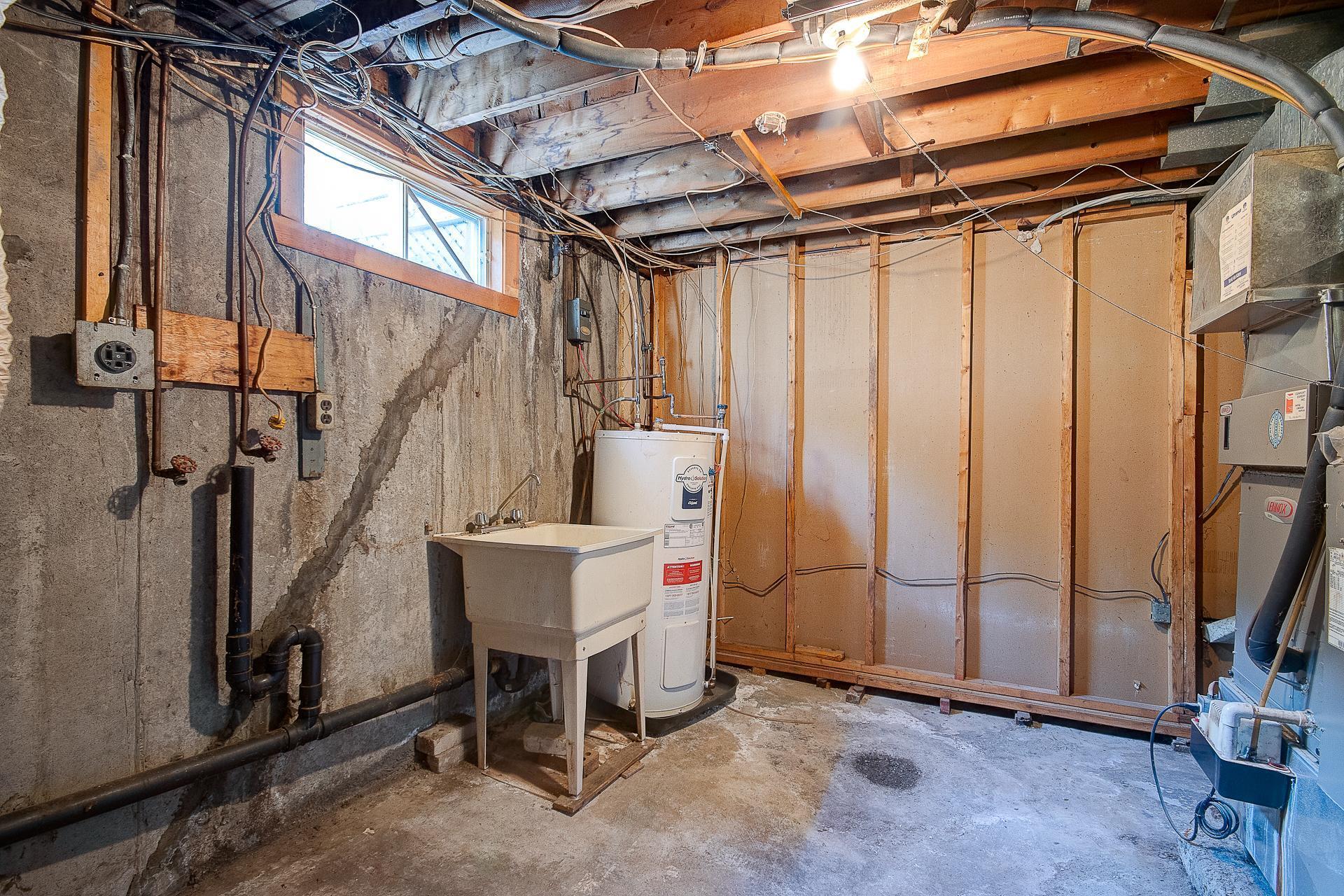 









1320


Rue Palardy

,
Saint-Bruno-de-Montarville,




QC
J3V3P3

