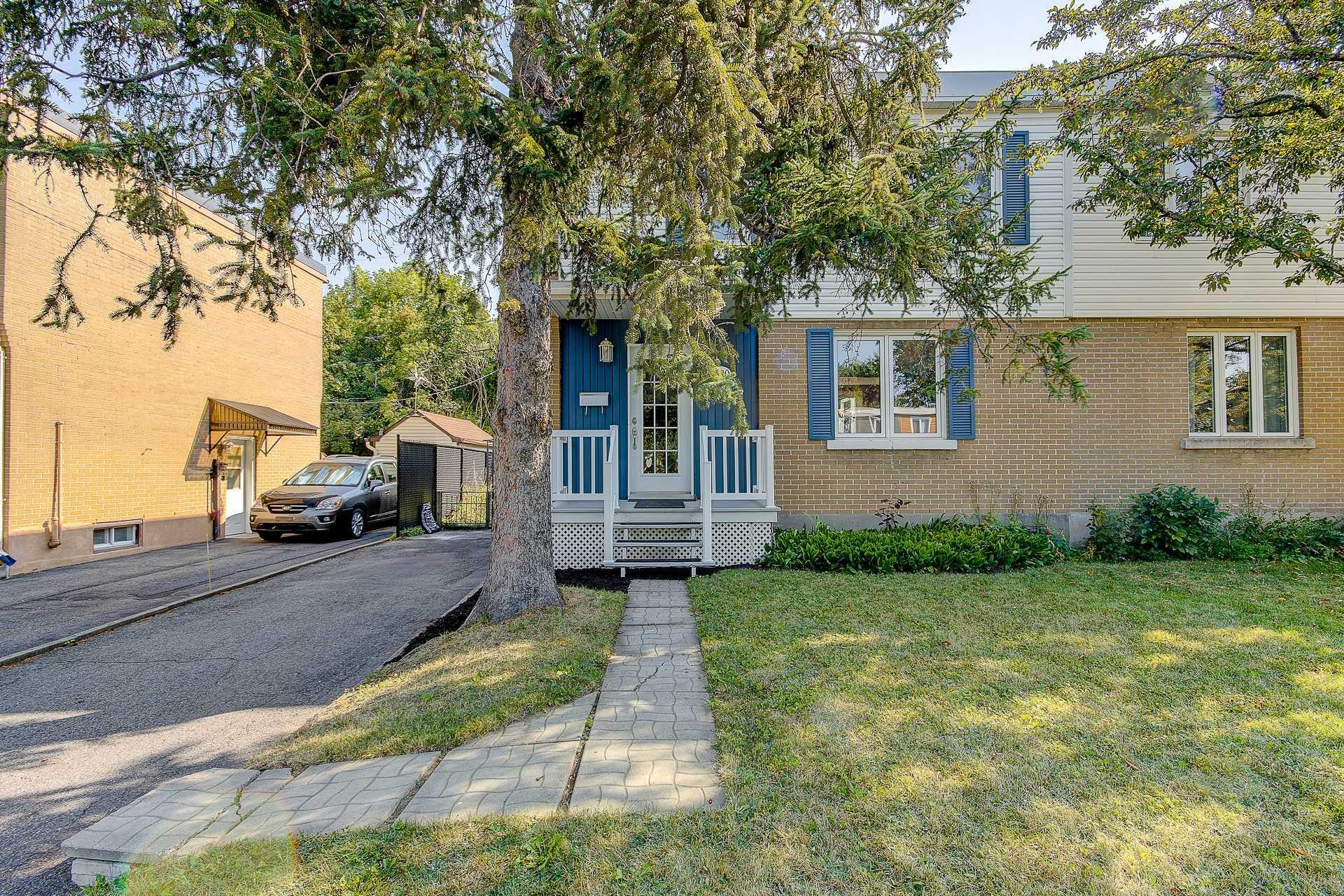 









1320


Rue Palardy

,
Saint-Bruno-de-Montarville,




QC
J3V3P3

