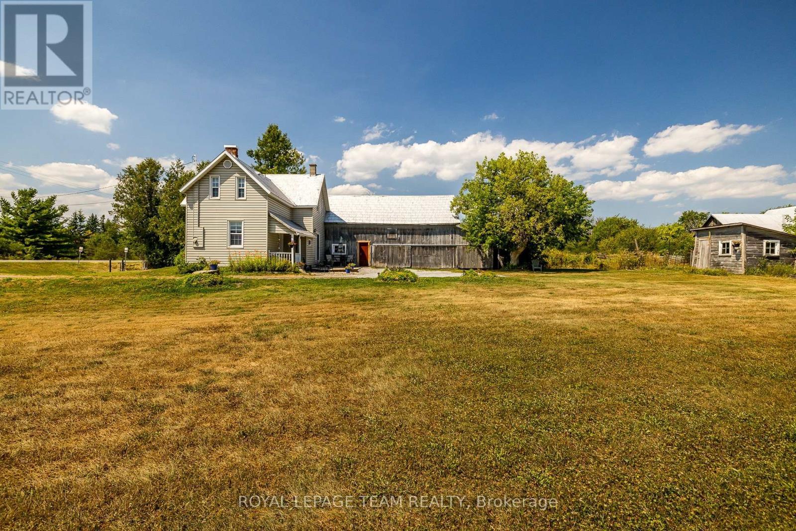 












2106 DUNROBIN ROAD

,
Ottawa,




Ontario
K0A1T0

