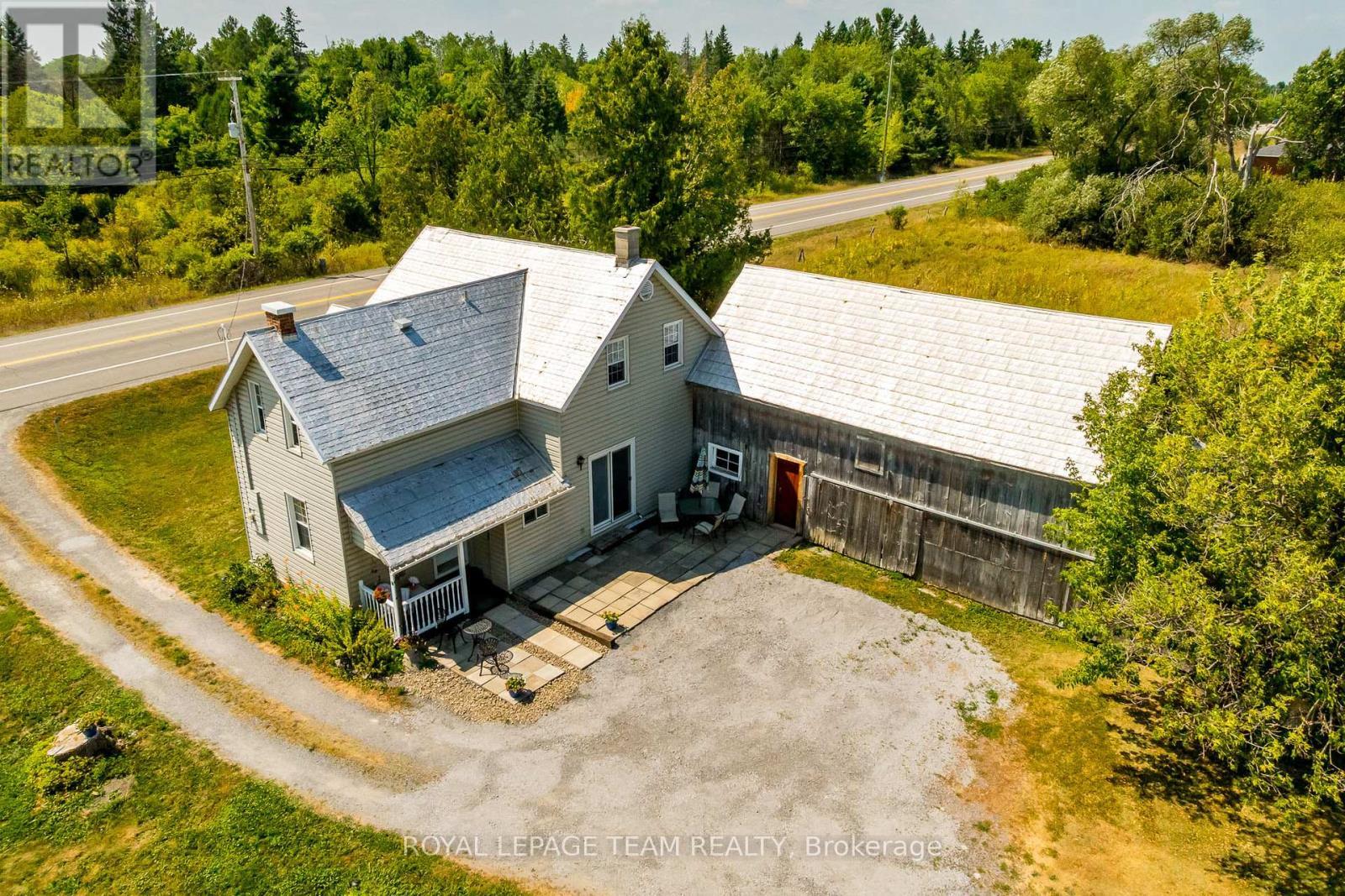 












2106 DUNROBIN ROAD

,
Ottawa,




Ontario
K0A1T0

