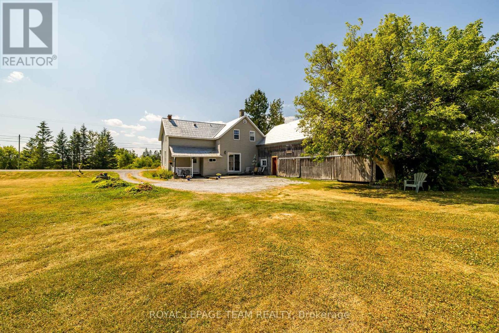 












2106 DUNROBIN ROAD

,
Ottawa,




Ontario
K0A1T0

