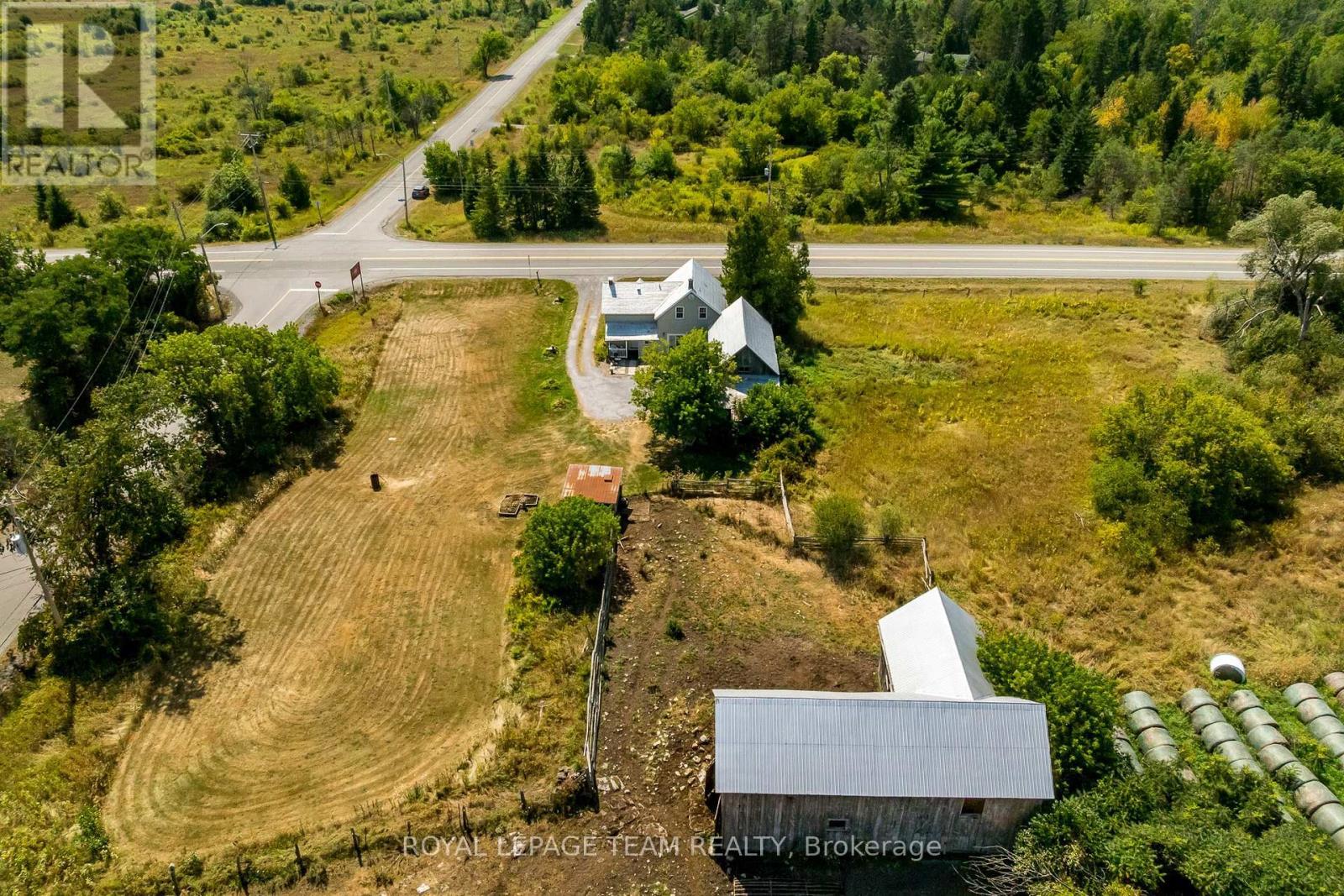 












2106 DUNROBIN ROAD

,
Ottawa,




Ontario
K0A1T0

