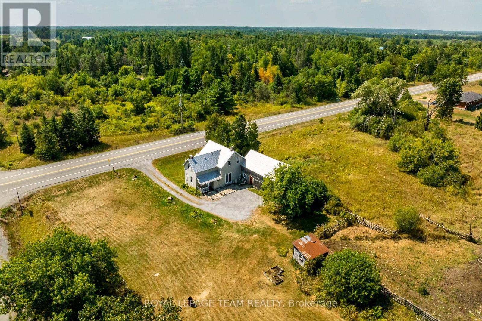 












2106 DUNROBIN ROAD

,
Ottawa,




Ontario
K0A1T0

