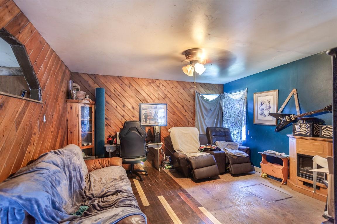 









18


Chouinard

Road,
Cherryville,




BC
V0E 2G3

