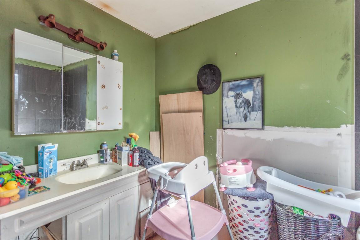 









18


Chouinard

Road,
Cherryville,




BC
V0E 2G3

