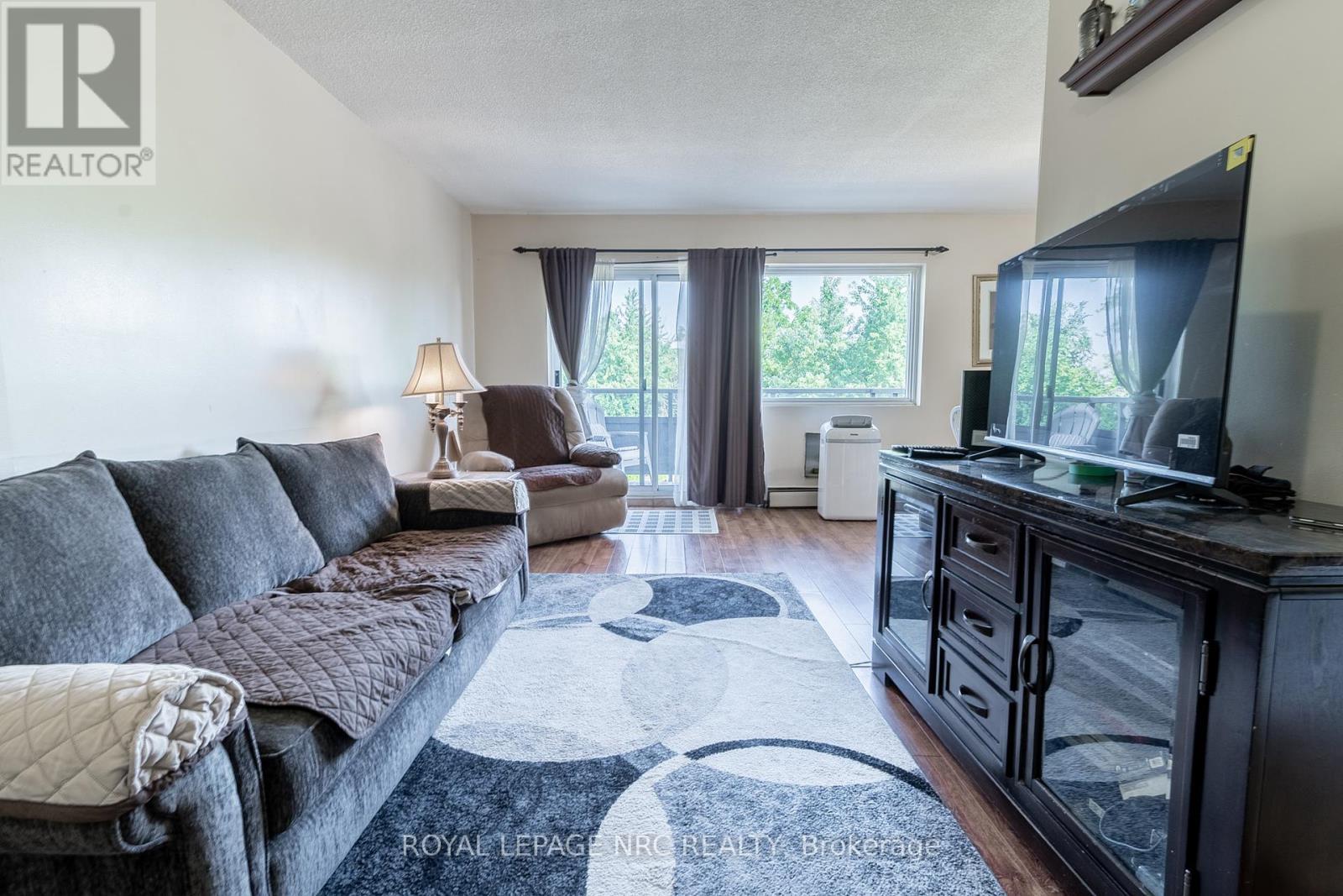 












316 - 242 OAKDALE AVENUE

,
St. Catharines (Oakdale),




Ontario
L2P3K5

