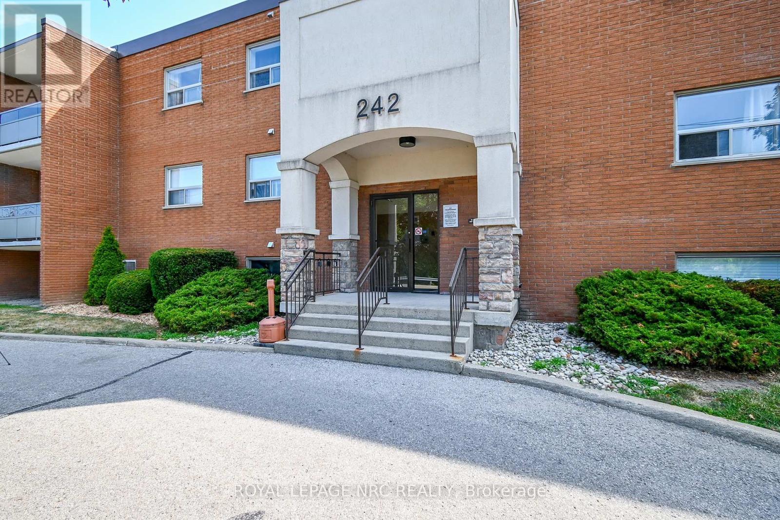 












316 - 242 OAKDALE AVENUE

,
St. Catharines (Oakdale),




Ontario
L2P3K5


