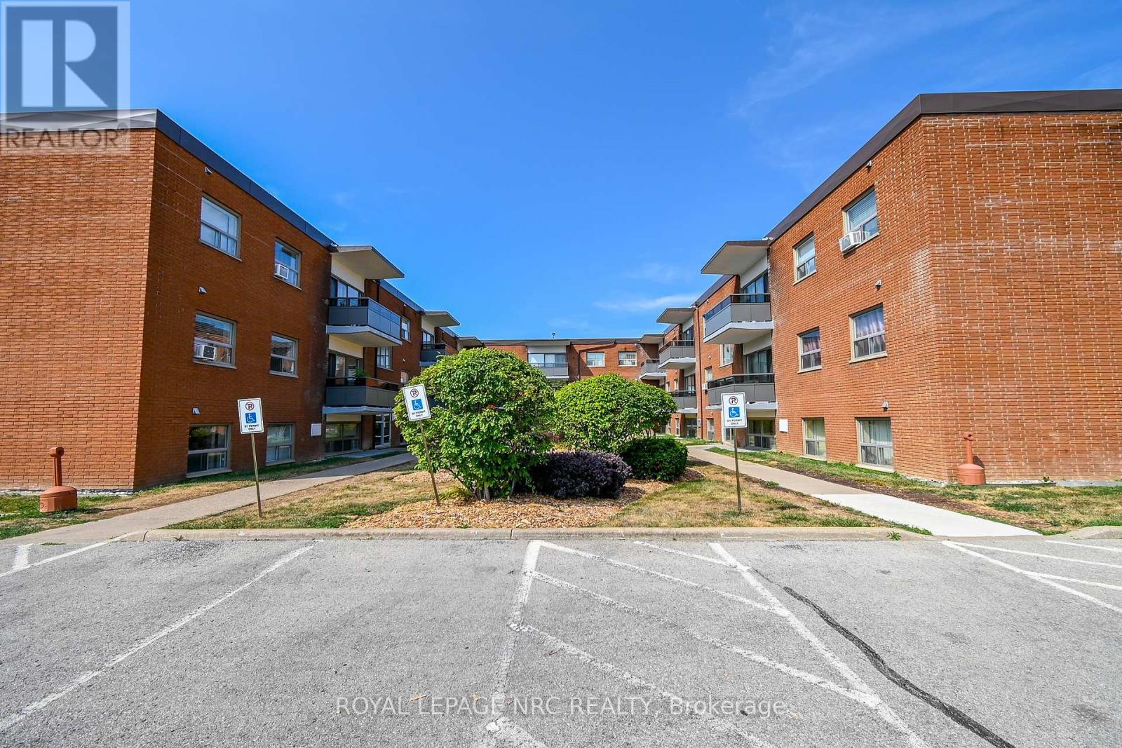 












316 - 242 OAKDALE AVENUE

,
St. Catharines (Oakdale),




Ontario
L2P3K5

