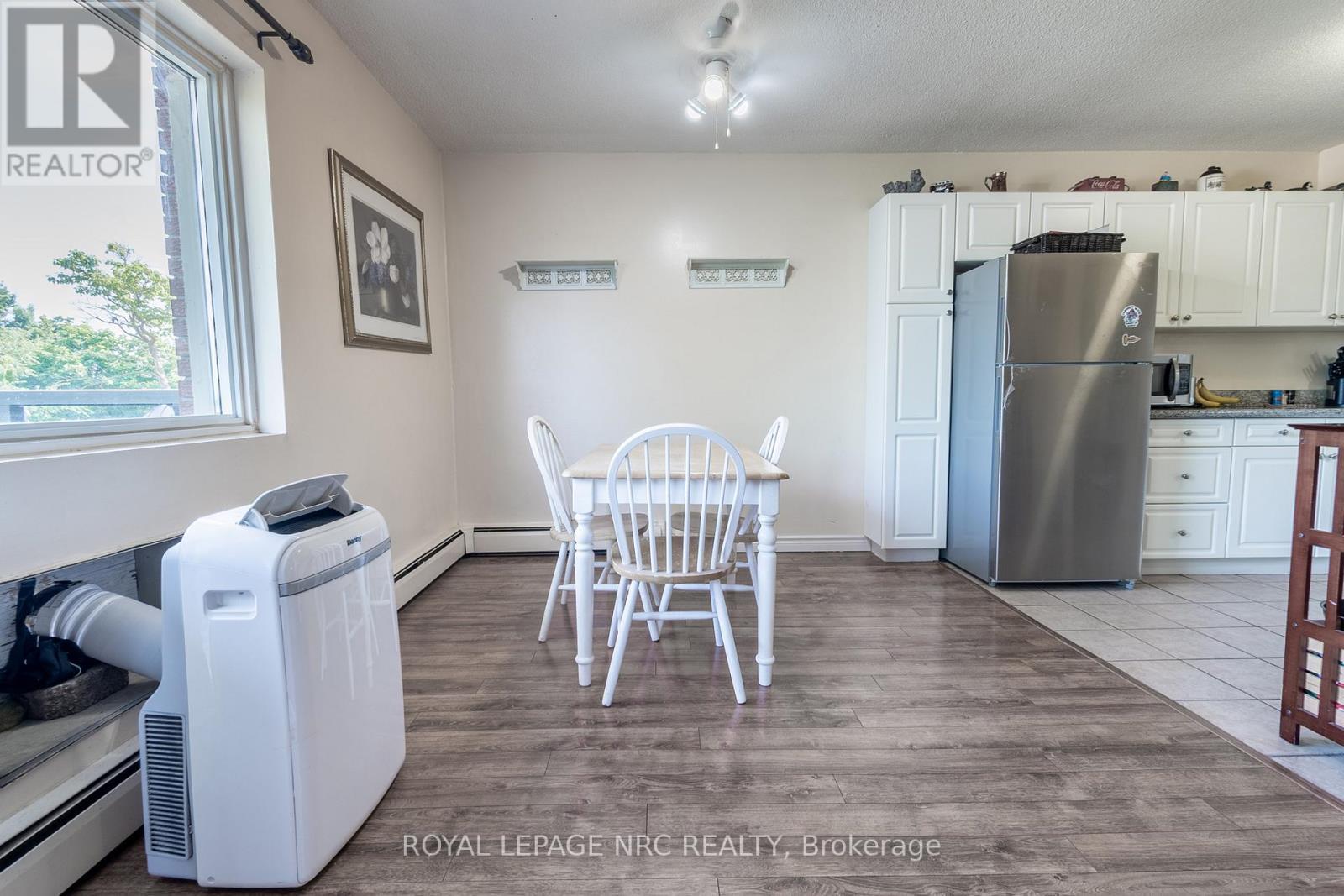 












316 - 242 OAKDALE AVENUE

,
St. Catharines (Oakdale),




Ontario
L2P3K5

