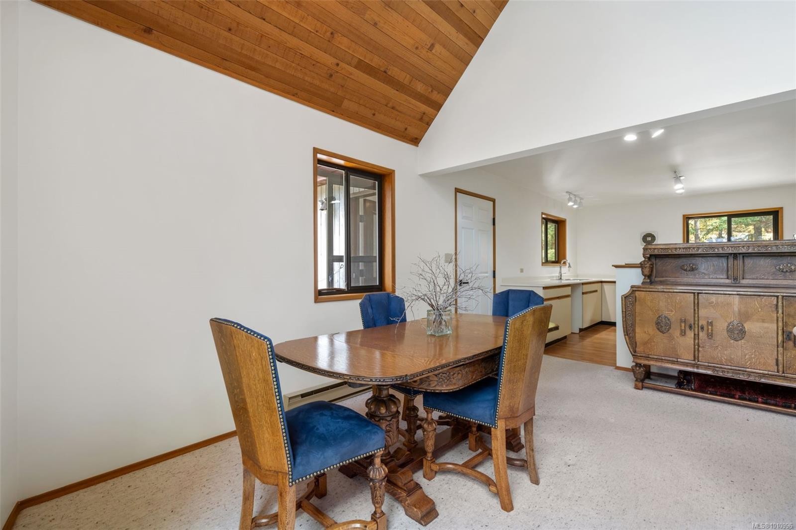 









1618


Davies

Rd,
Highlands,




BC
V9B 6E8

