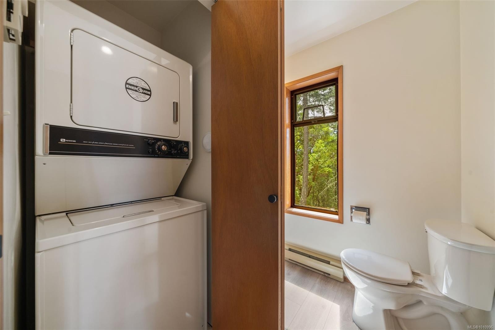 









1618


Davies

Rd,
Highlands,




BC
V9B 6E8

