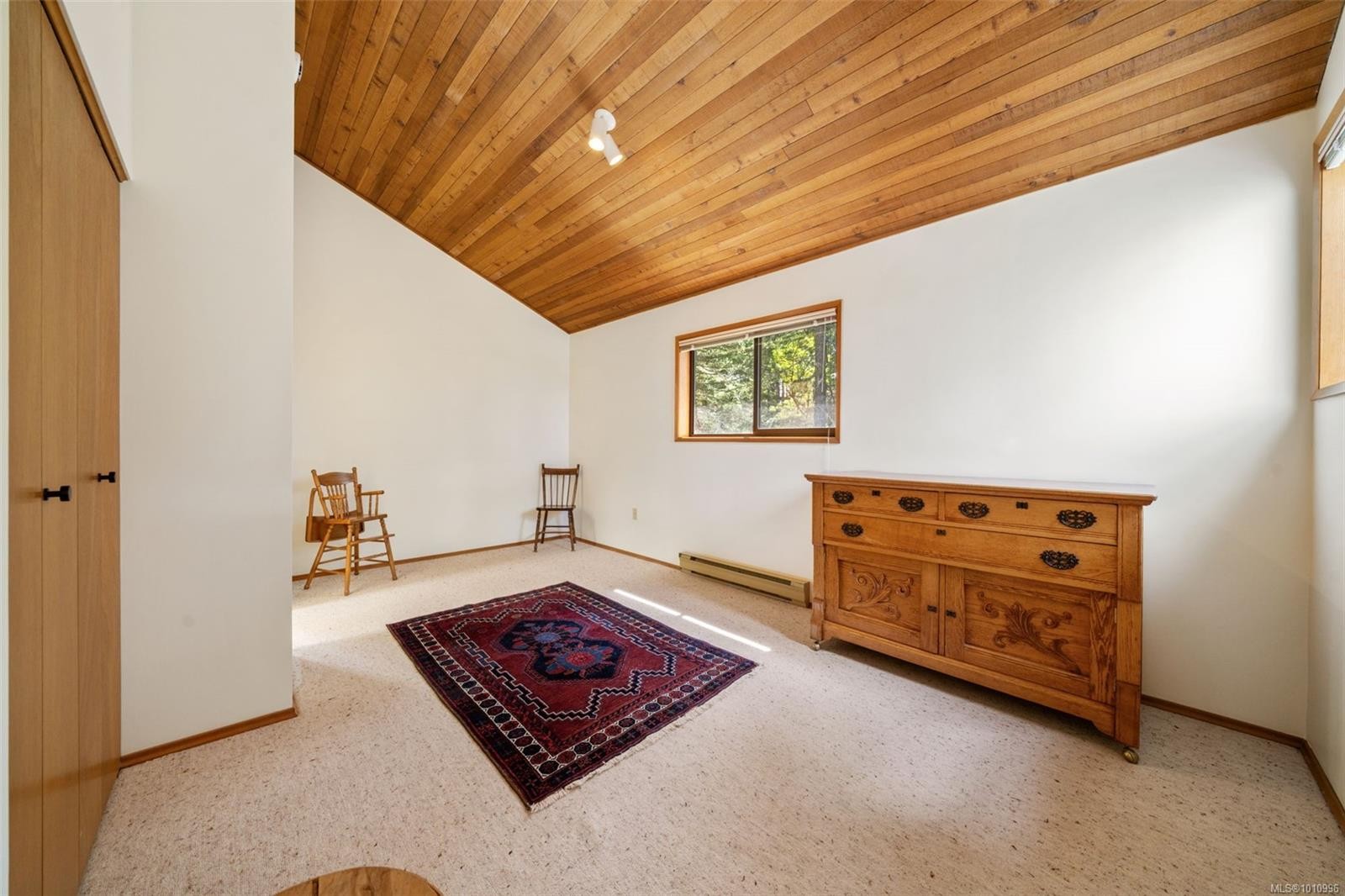 









1618


Davies

Rd,
Highlands,




BC
V9B 6E8

