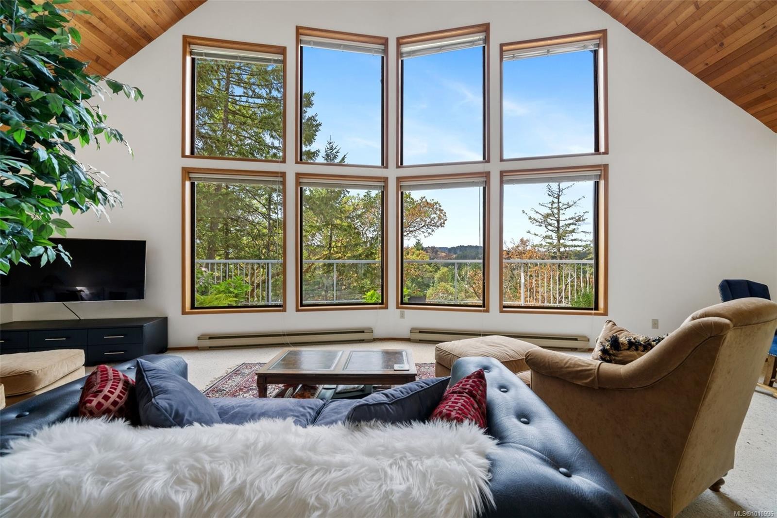 









1618


Davies

Rd,
Highlands,




BC
V9B 6E8

