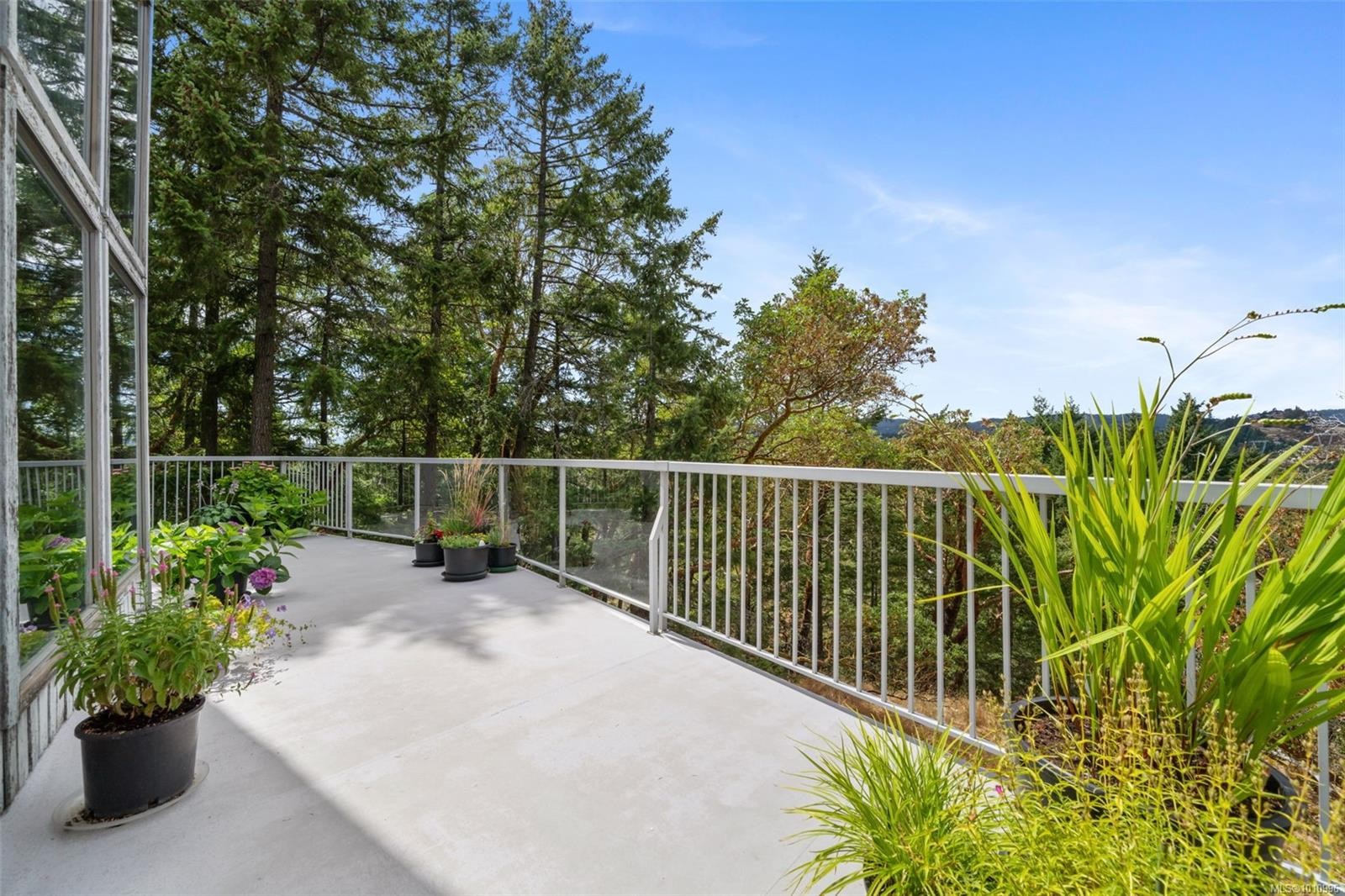 









1618


Davies

Rd,
Highlands,




BC
V9B 6E8

