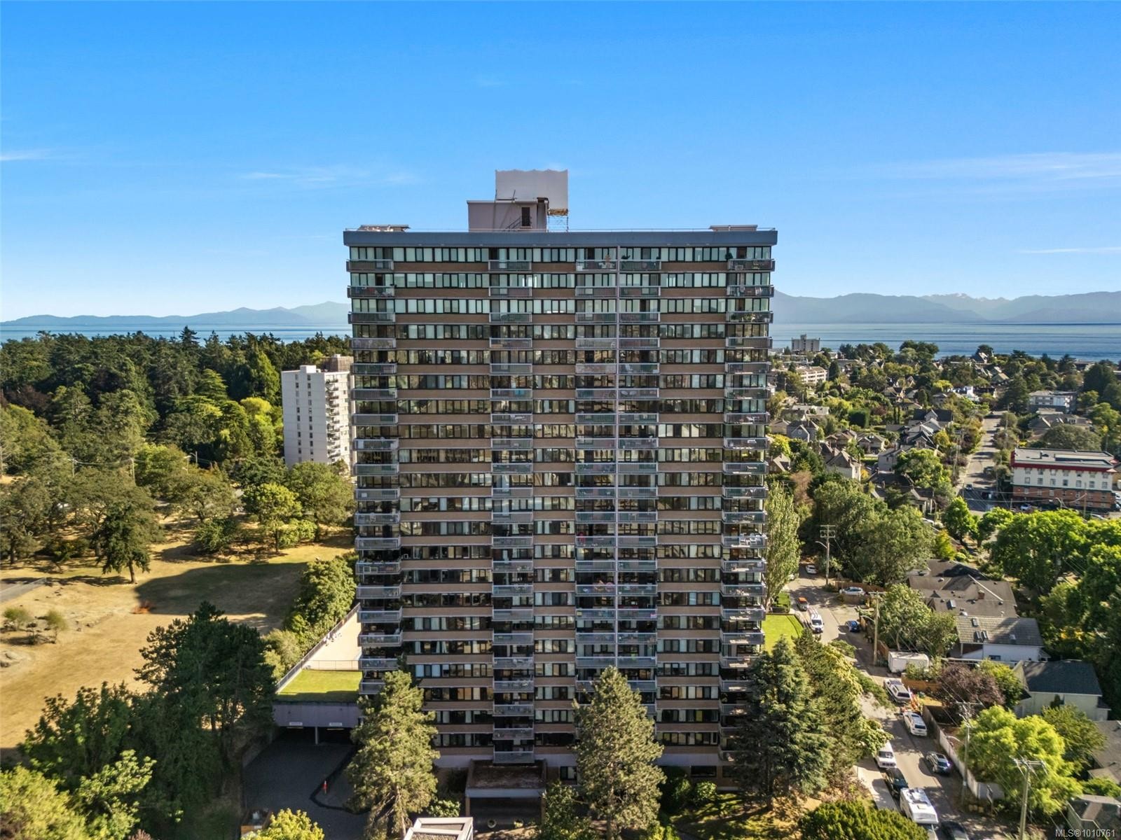 









647


Michigan

St, 904,
Victoria,




BC
V8V 1S9

