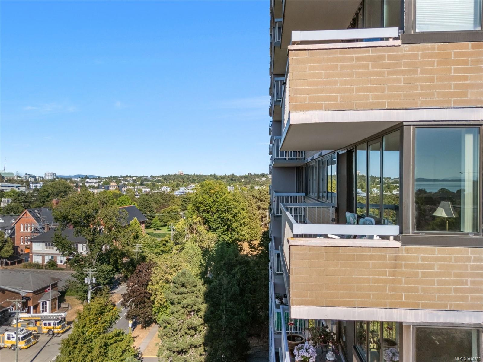









647


Michigan

St, 1101,
Victoria,




BC
V8V 1S9

