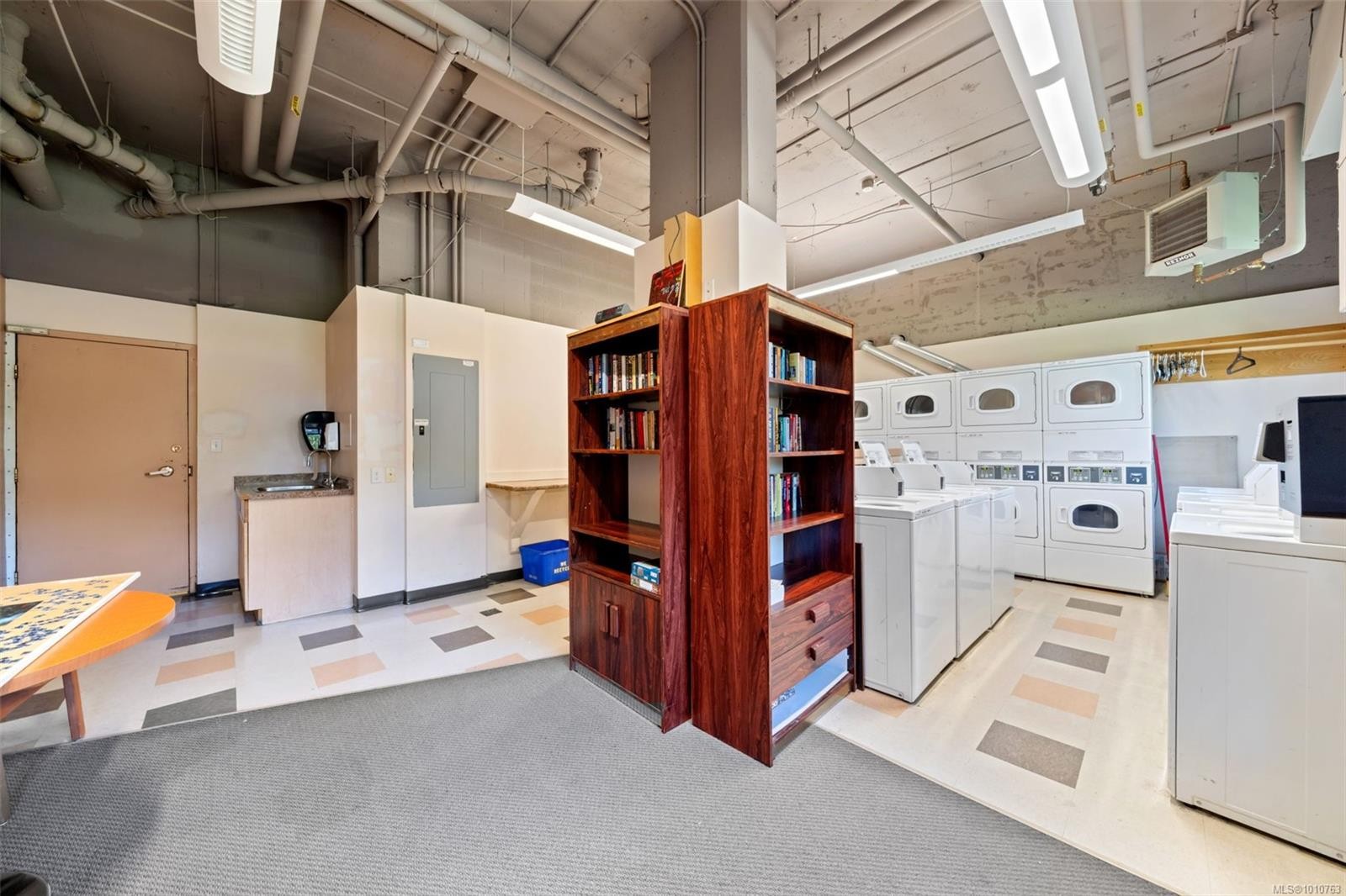 









647


Michigan

St, 1101,
Victoria,




BC
V8V 1S9

