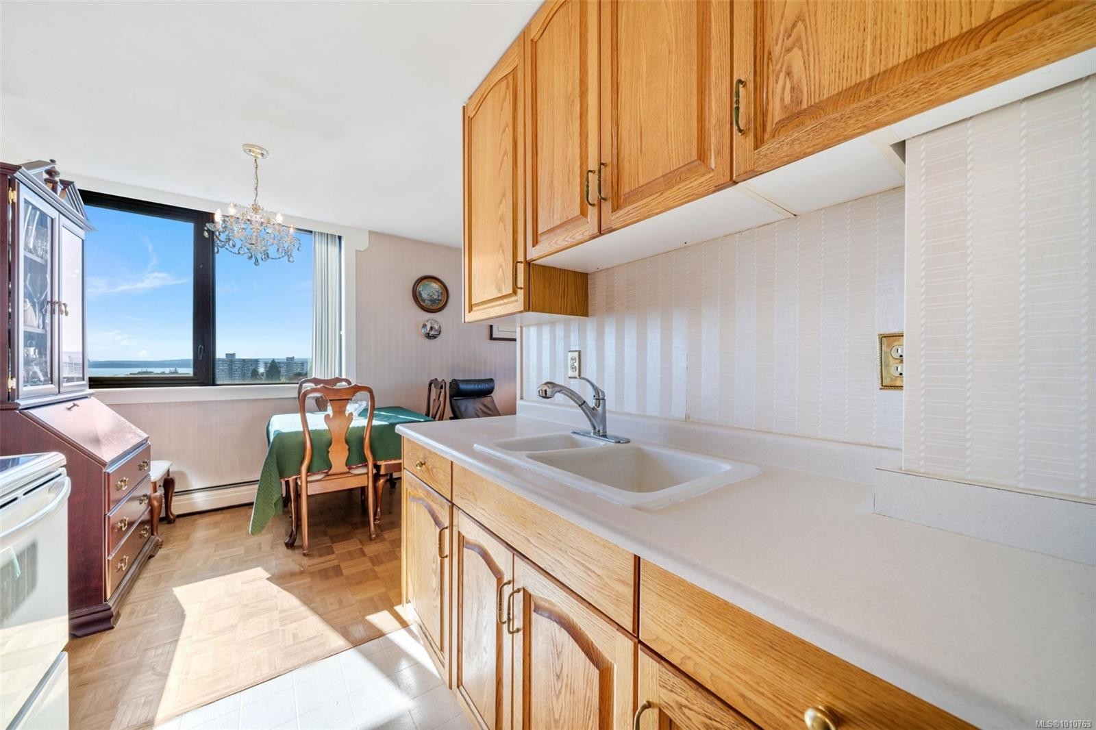 









647


Michigan

St, 1101,
Victoria,




BC
V8V 1S9

