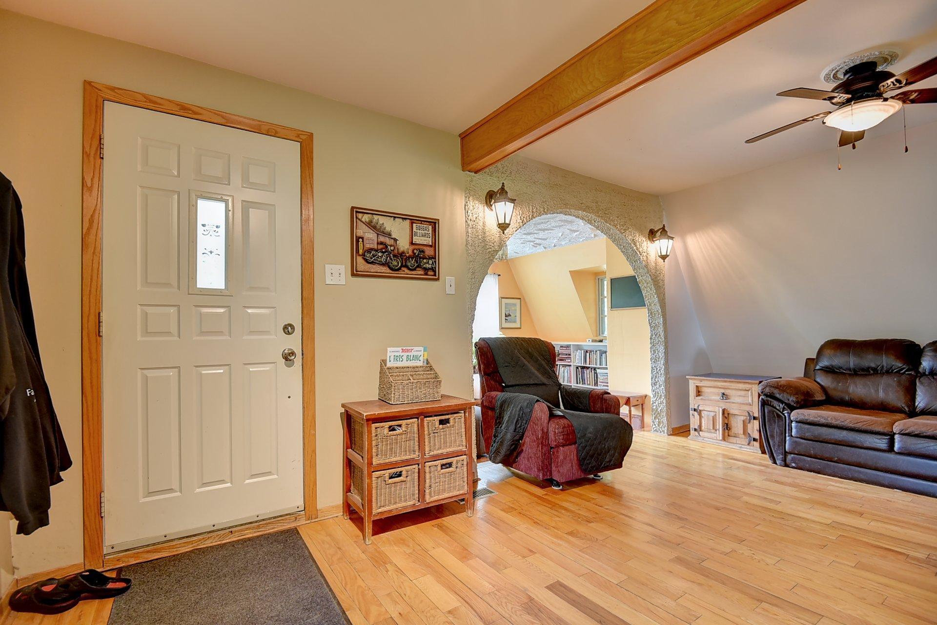 









231


Rue Béram

,
L'Épiphanie,




QC
J5X3J8

