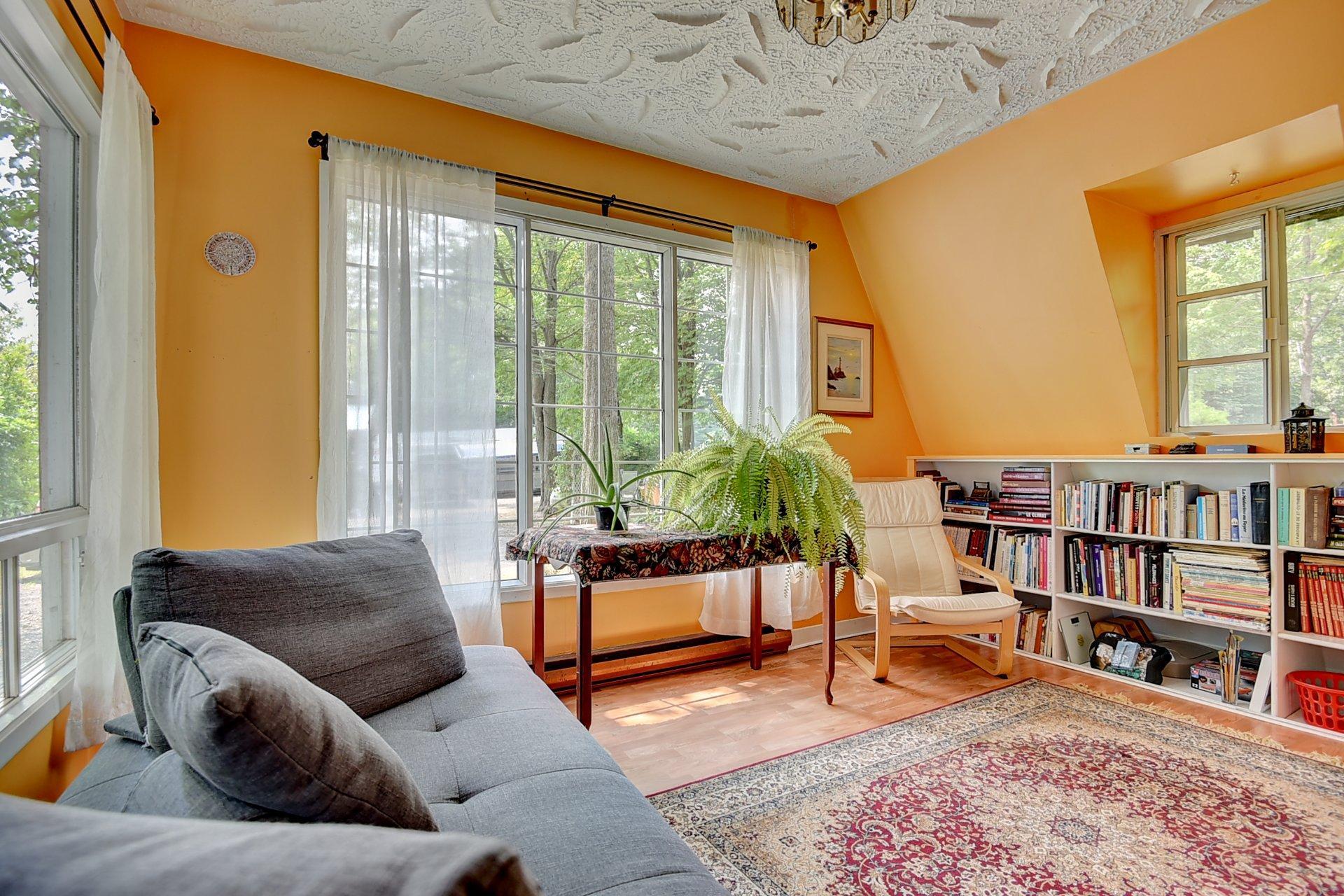 









231


Rue Béram

,
L'Épiphanie,




QC
J5X3J8

