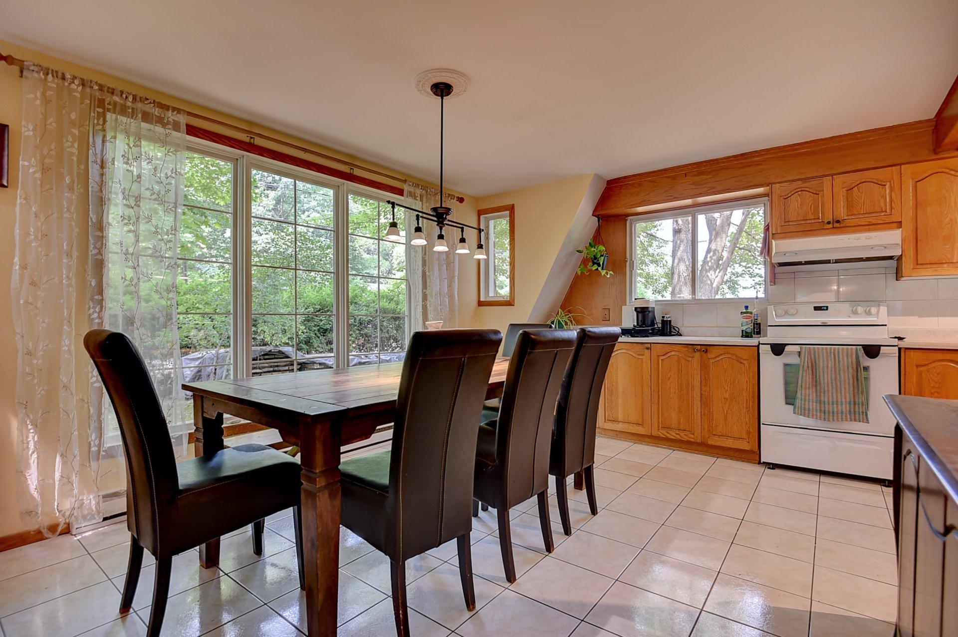 









231


Rue Béram

,
L'Épiphanie,




QC
J5X3J8

