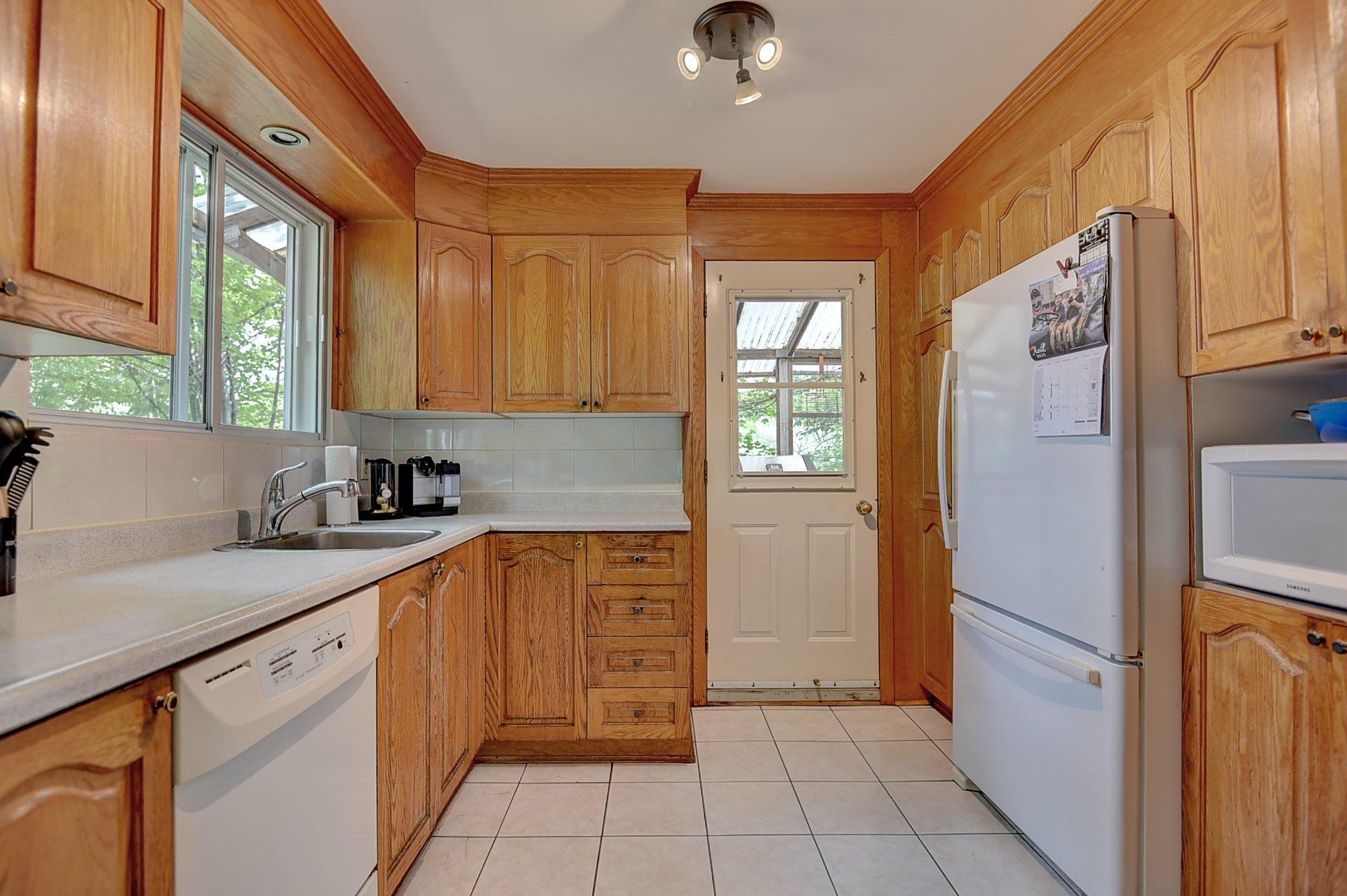 









231


Rue Béram

,
L'Épiphanie,




QC
J5X3J8

