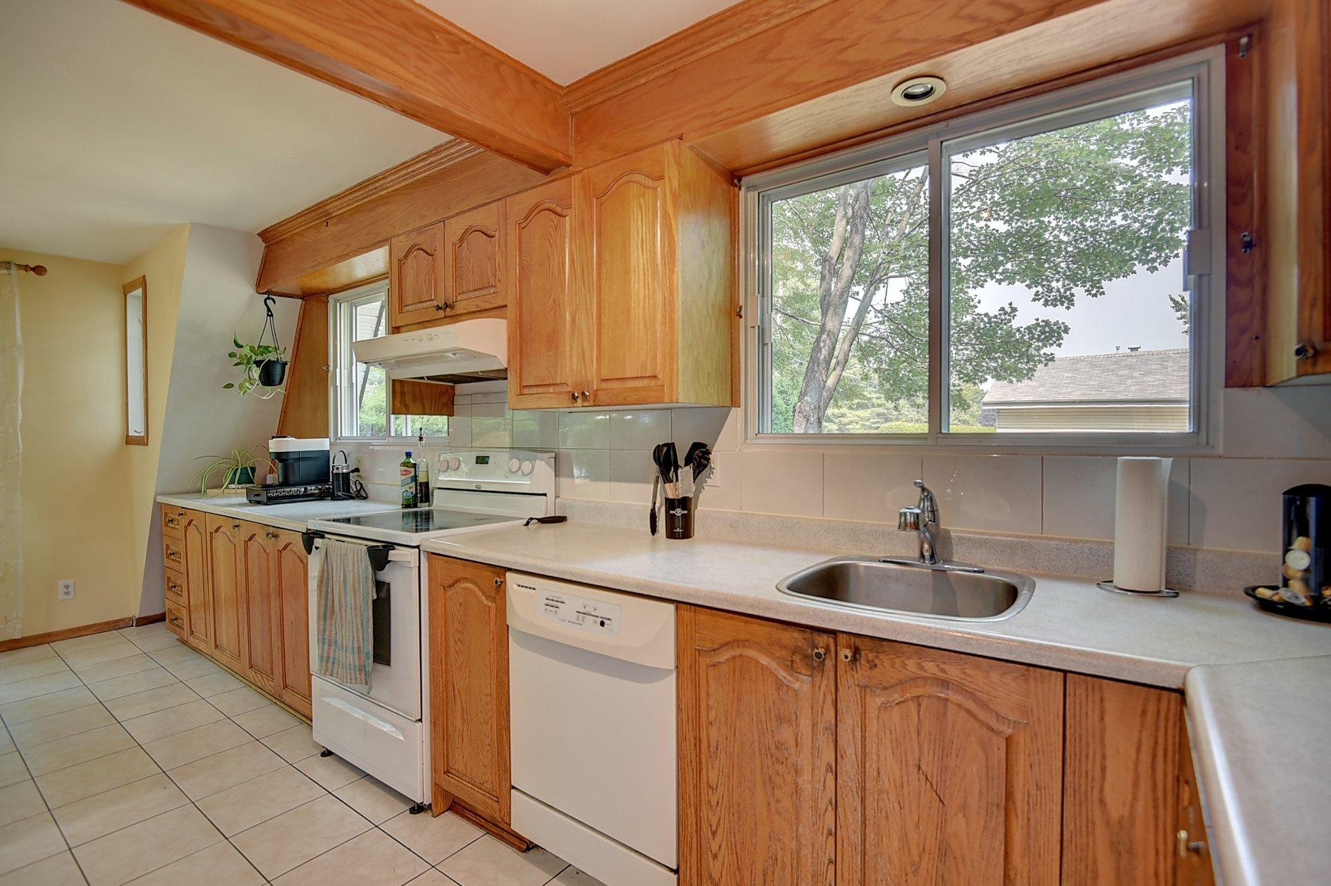 









231


Rue Béram

,
L'Épiphanie,




QC
J5X3J8

