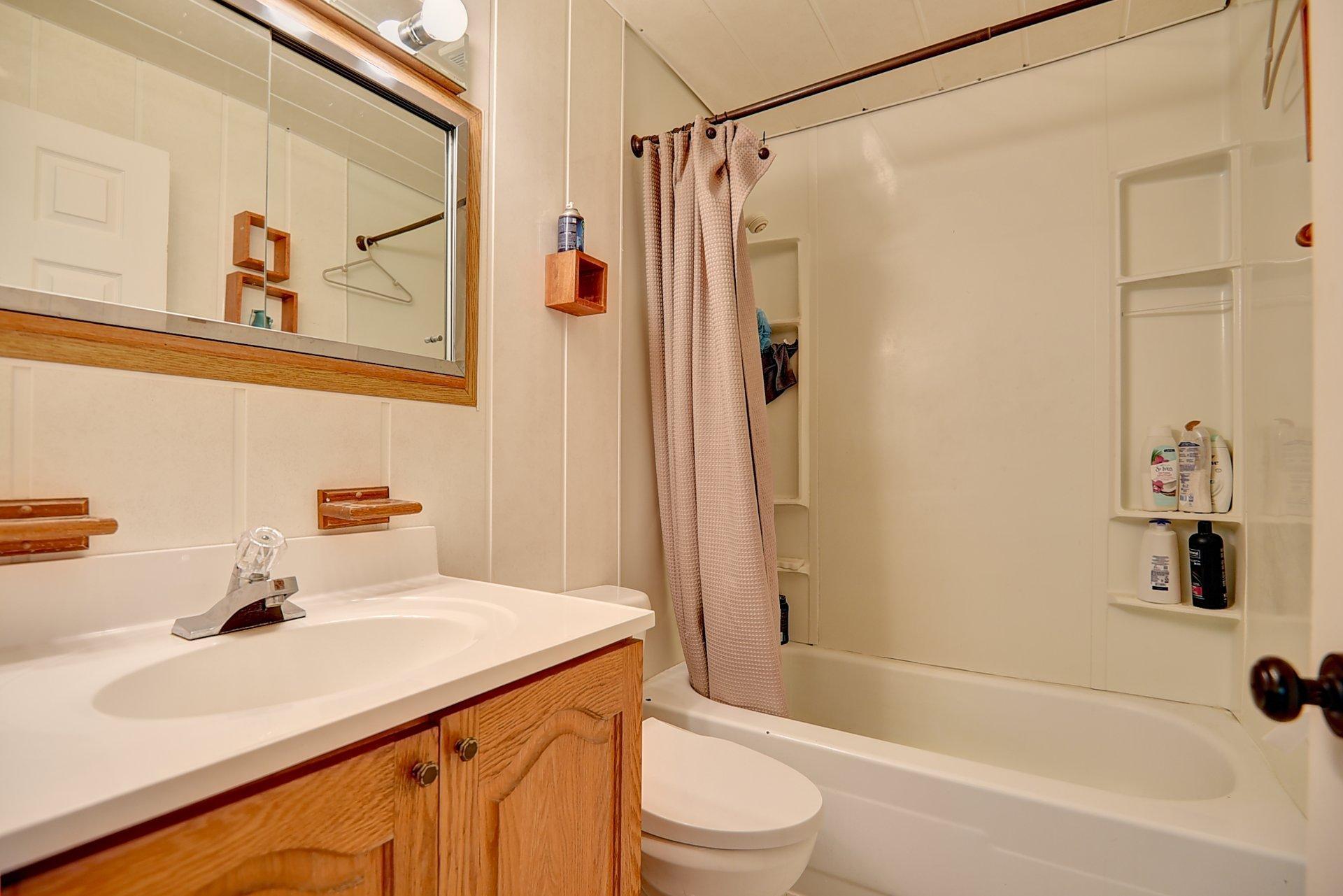 









231


Rue Béram

,
L'Épiphanie,




QC
J5X3J8

