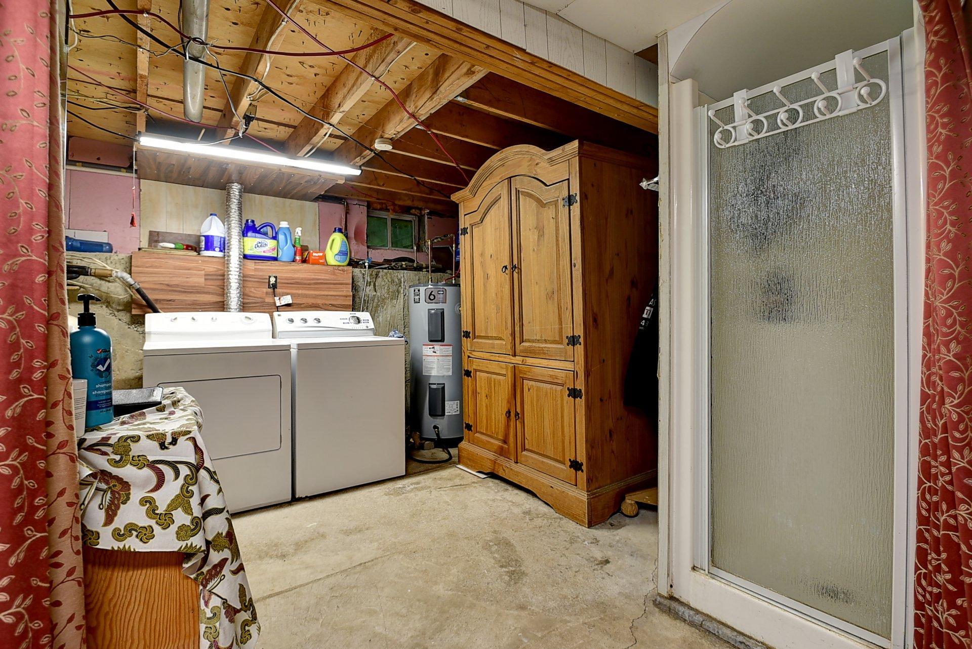 









231


Rue Béram

,
L'Épiphanie,




QC
J5X3J8

