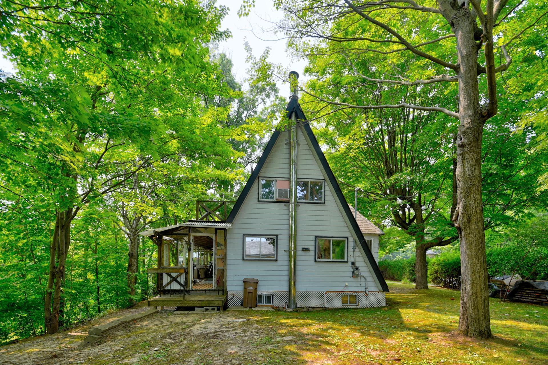 









231


Rue Béram

,
L'Épiphanie,




QC
J5X3J8

